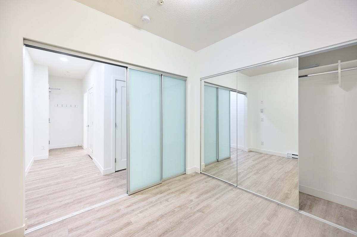 205 3971 HASTINGS STREET Unit: 205