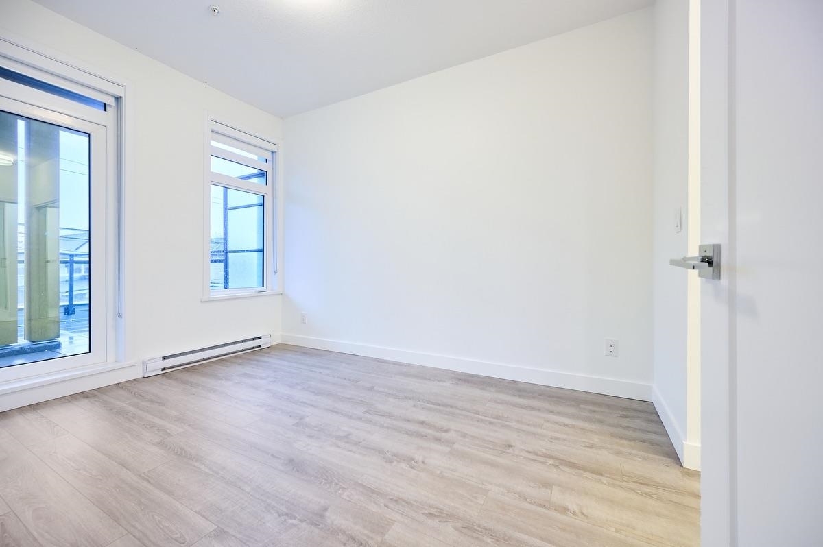 205 3971 HASTINGS STREET Unit: 205
