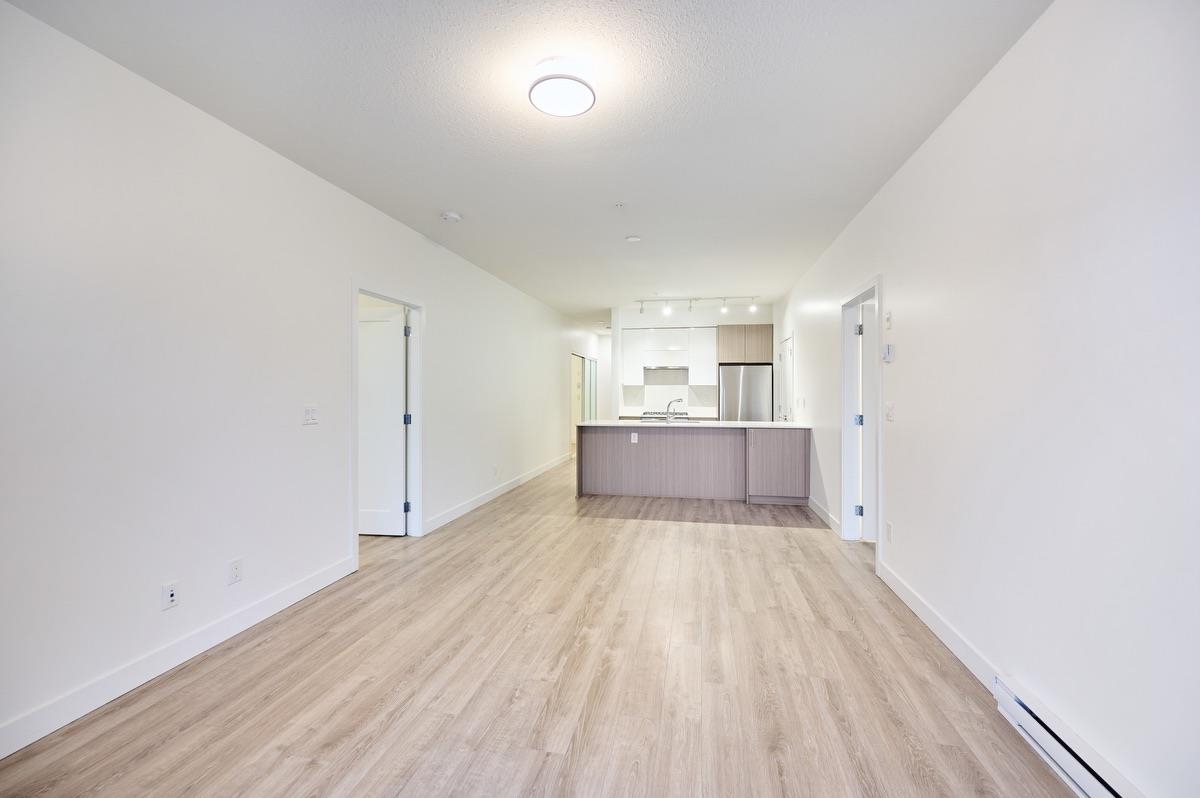 205 3971 HASTINGS STREET Unit: 205