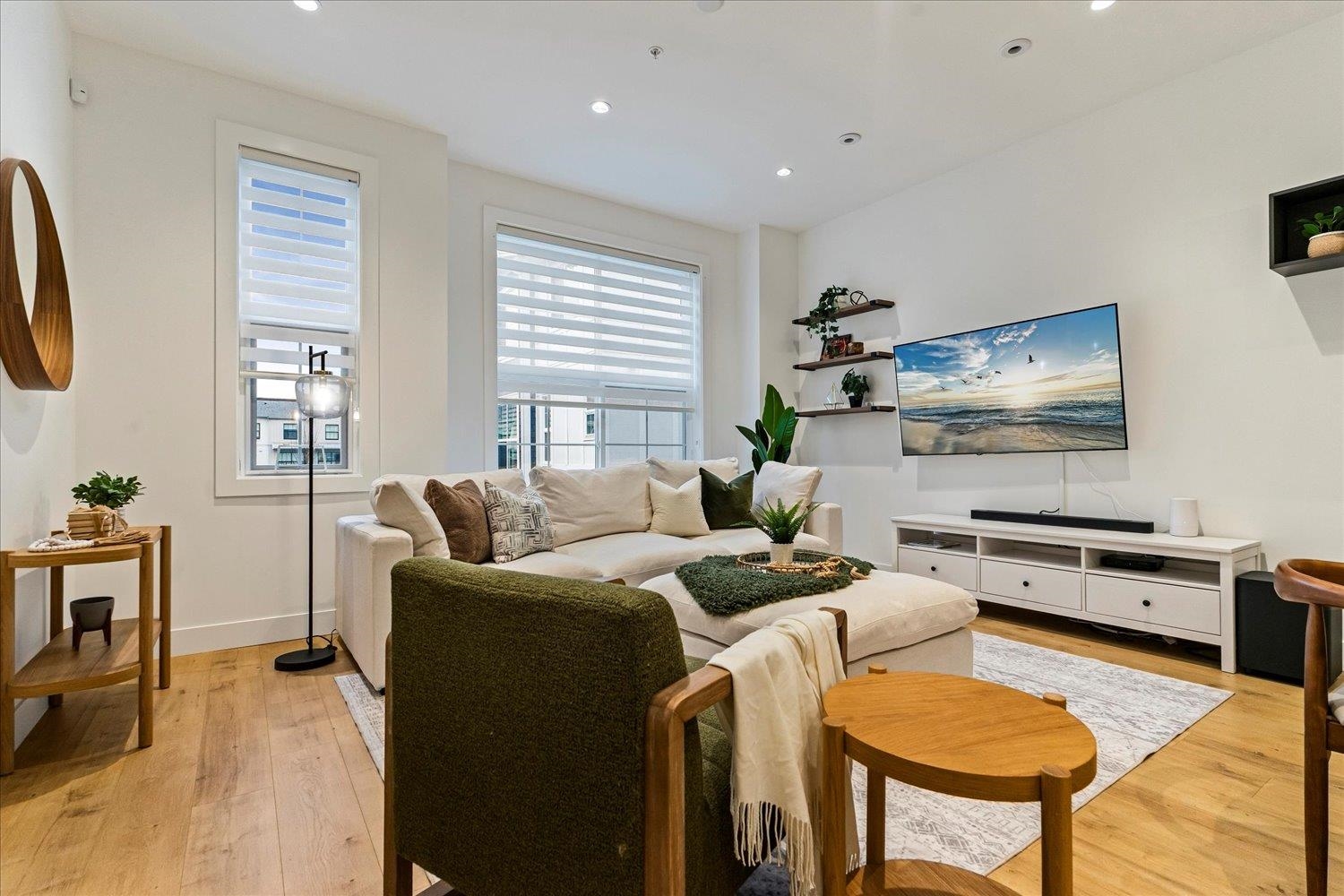 44 20321 80 AVENUE Unit: 44