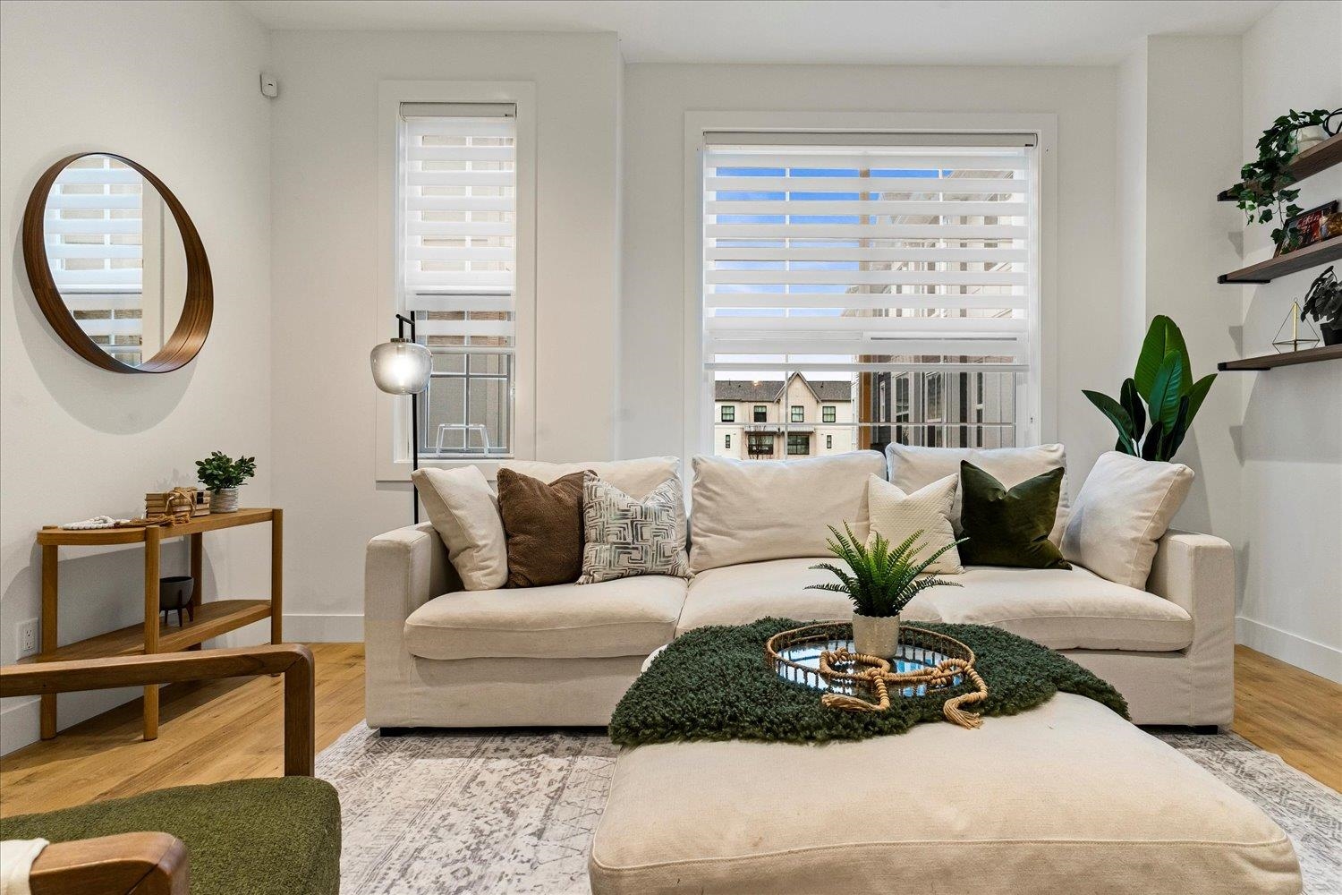 44 20321 80 AVENUE Unit: 44