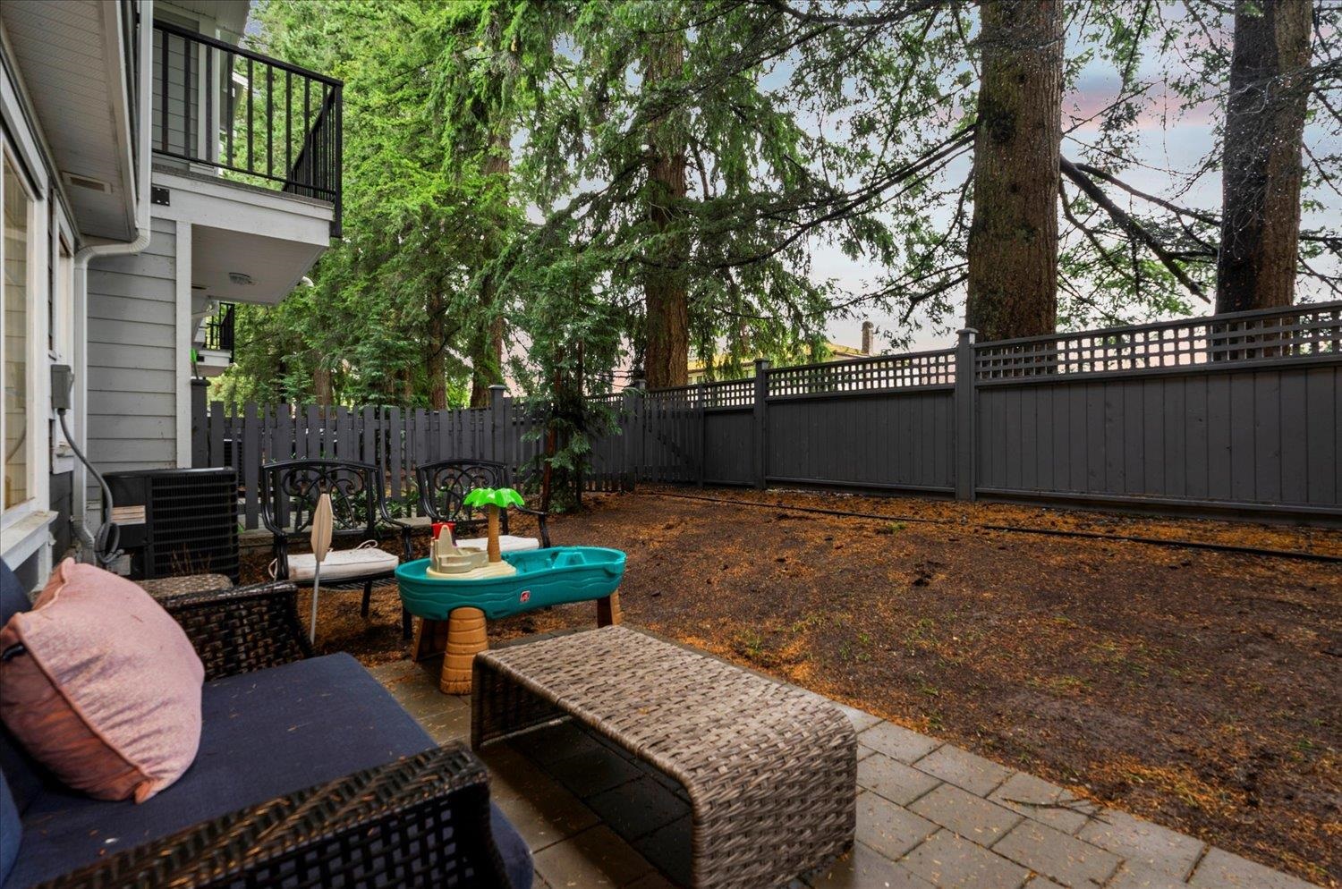 44 20321 80 AVENUE Unit: 44