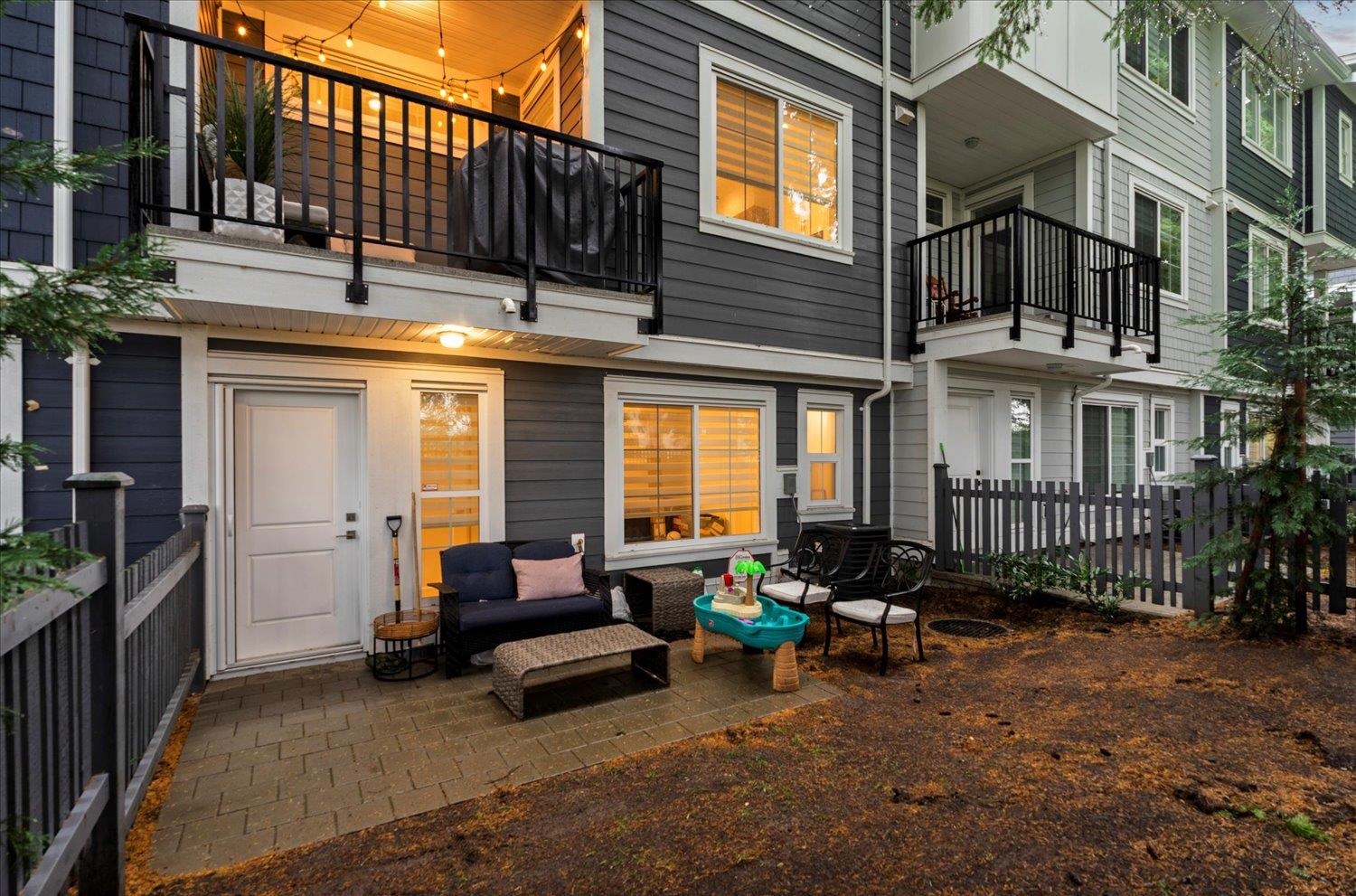 44 20321 80 AVENUE Unit: 44