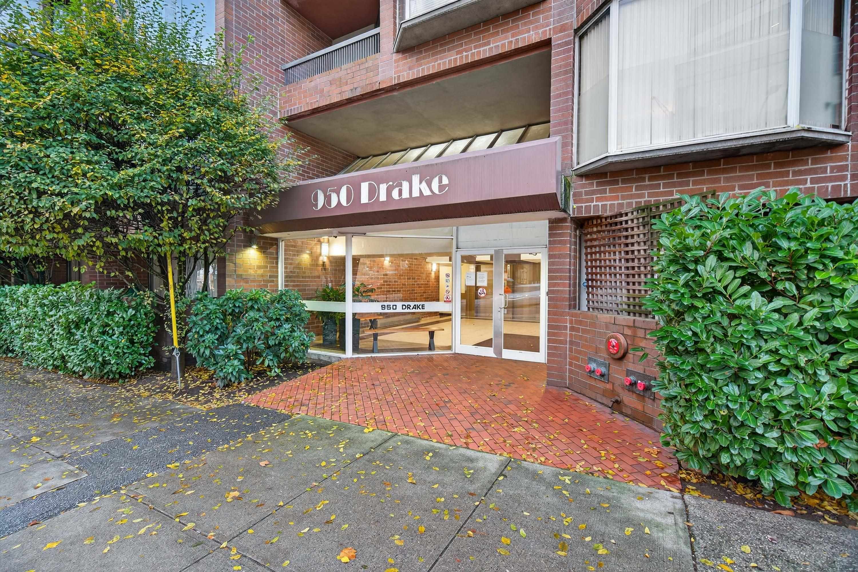 902 950 DRAKE STREET Unit: 902