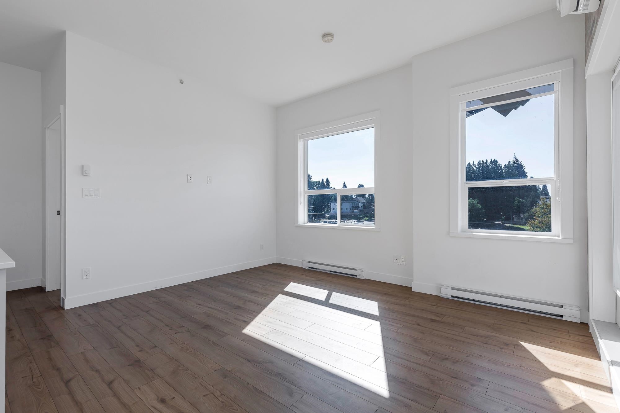 514 2493 MONTROSE AVENUE Unit: 514