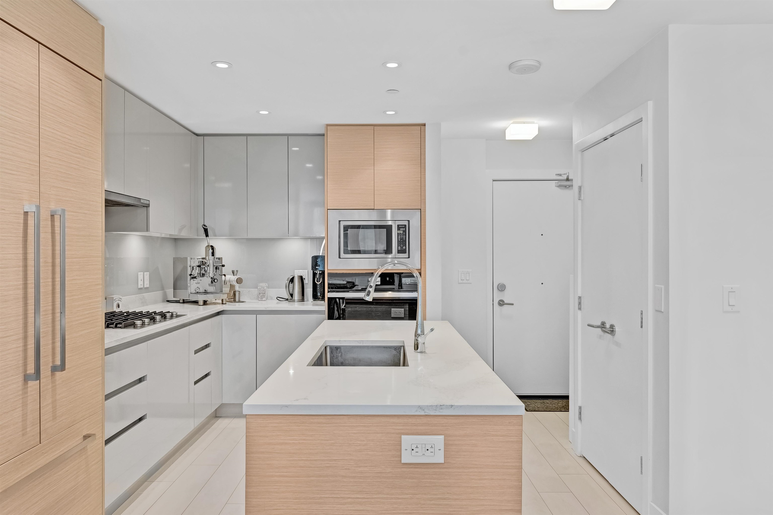 353 8575 RIVERGRASS DRIVE Unit: 353