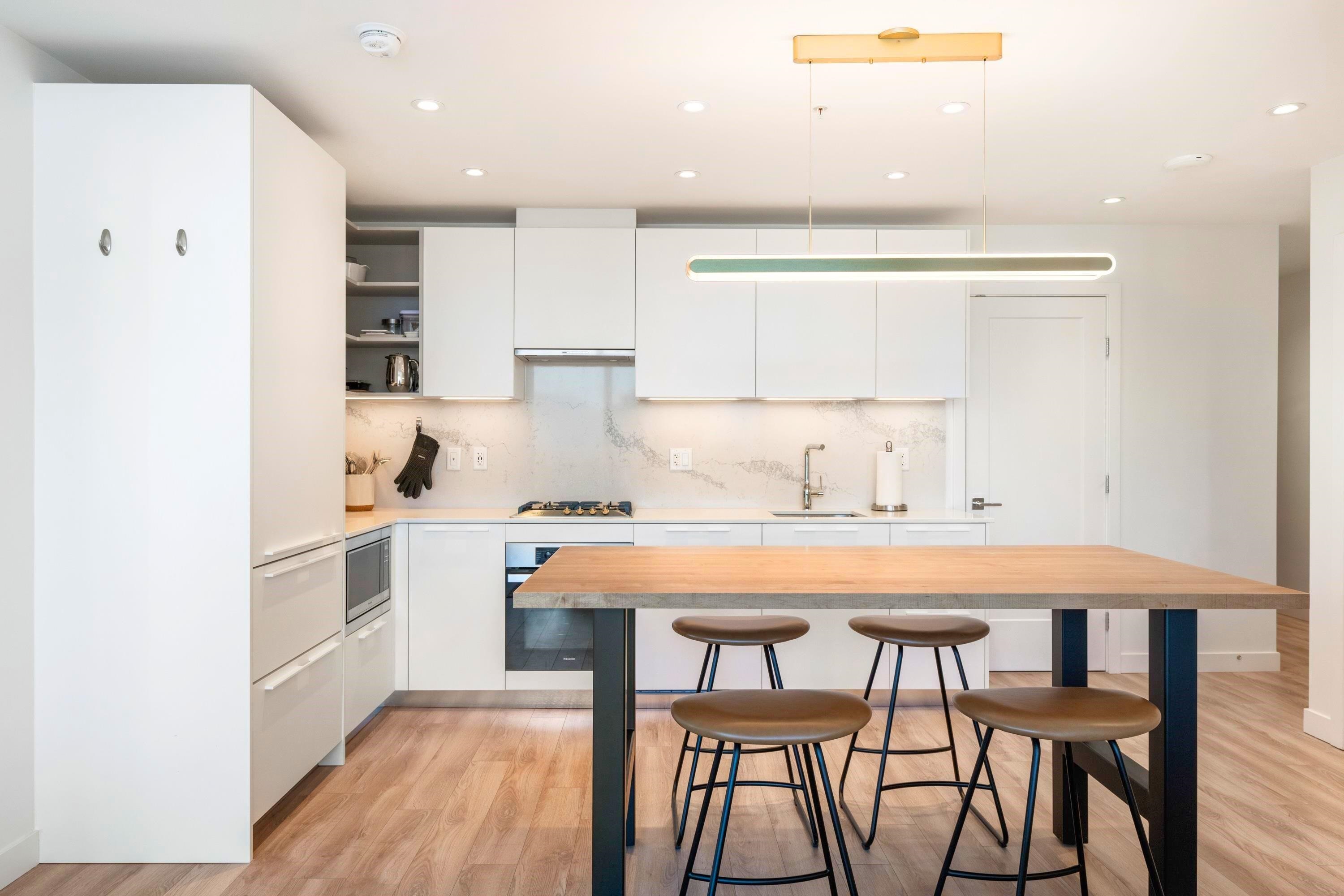 3104 6699 DUBLANE AVENUE Unit: 3104