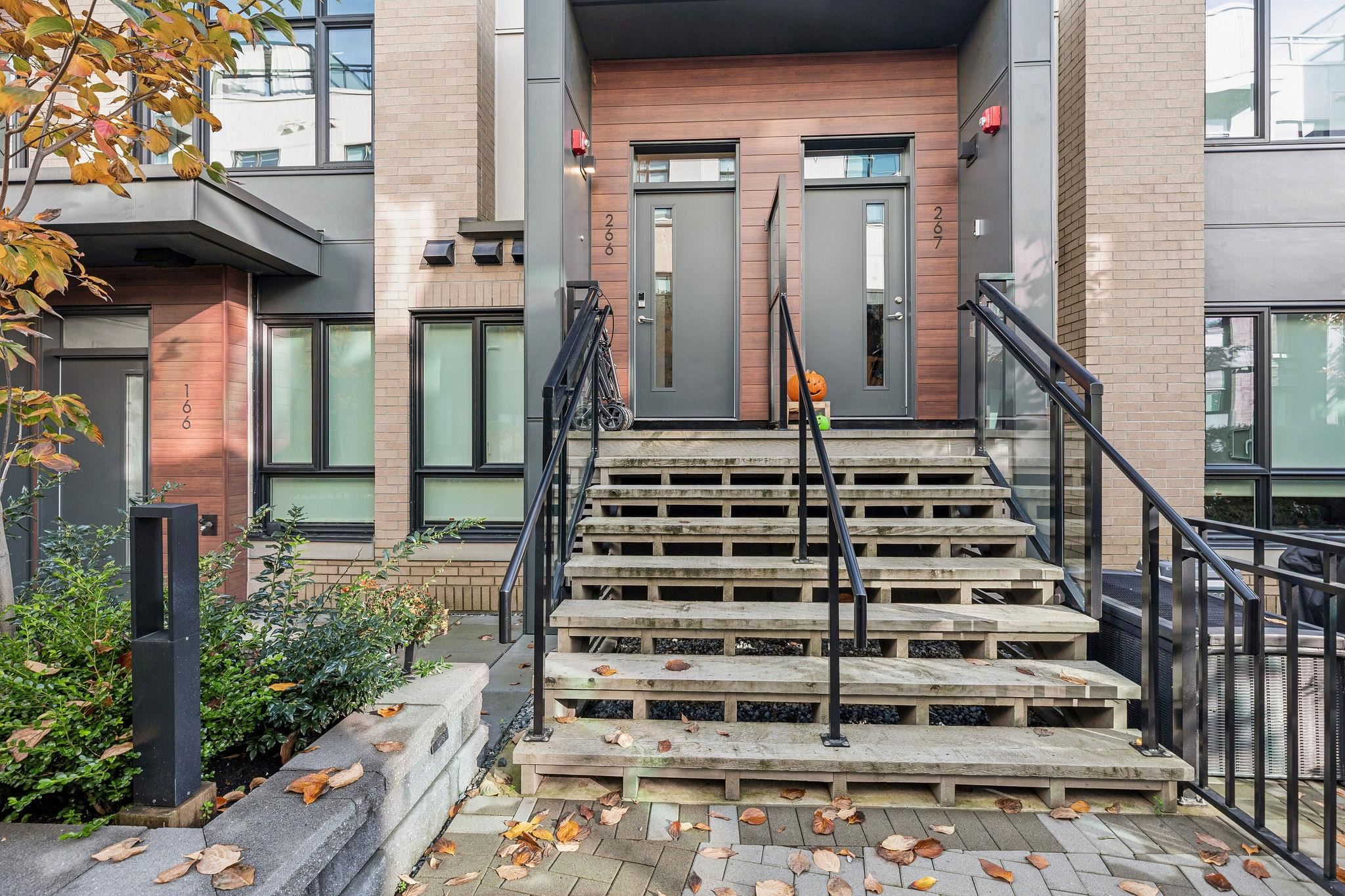 266 2035 GLENAIRE DRIVE Unit: 266