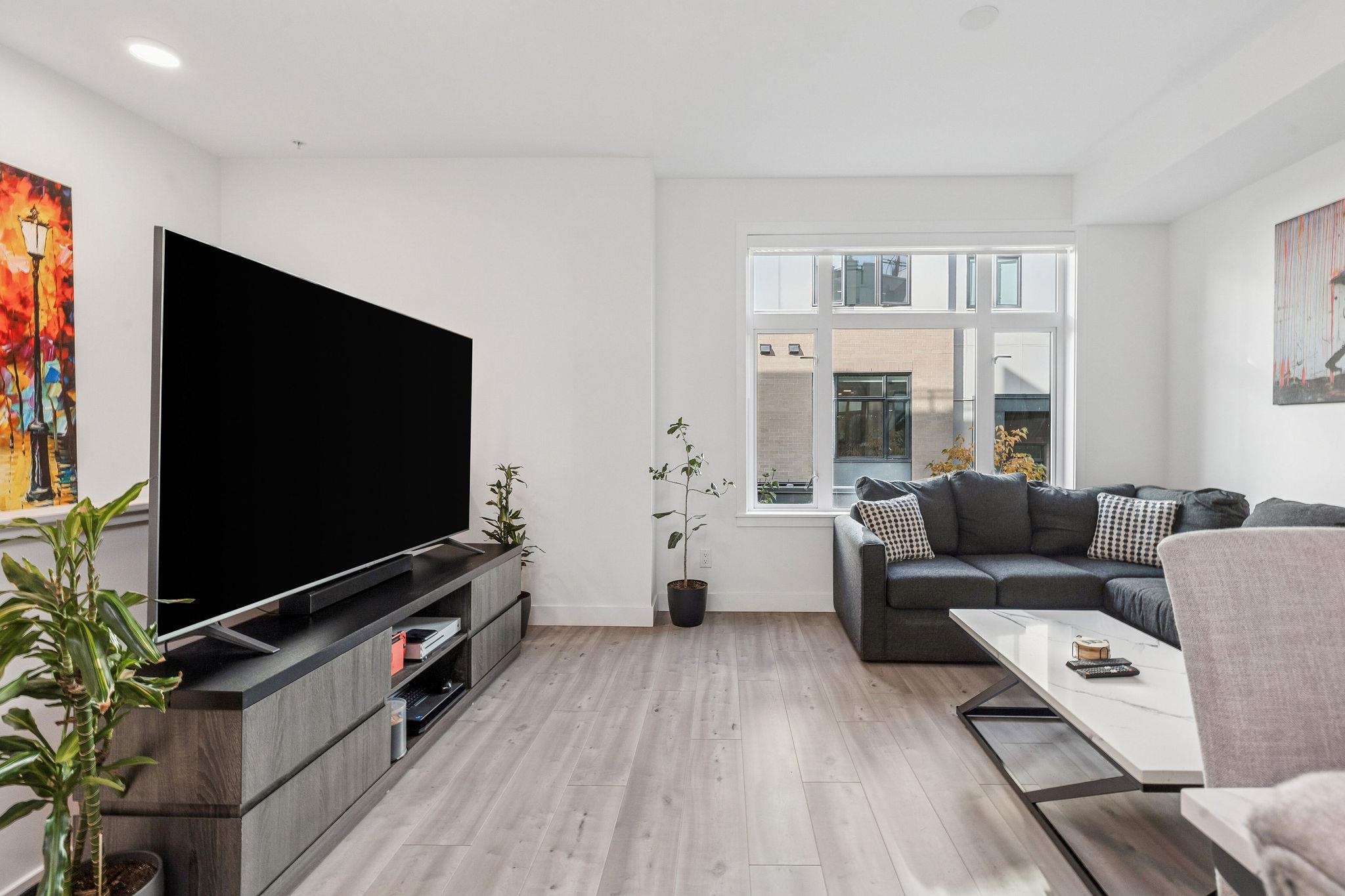 266 2035 GLENAIRE DRIVE Unit: 266