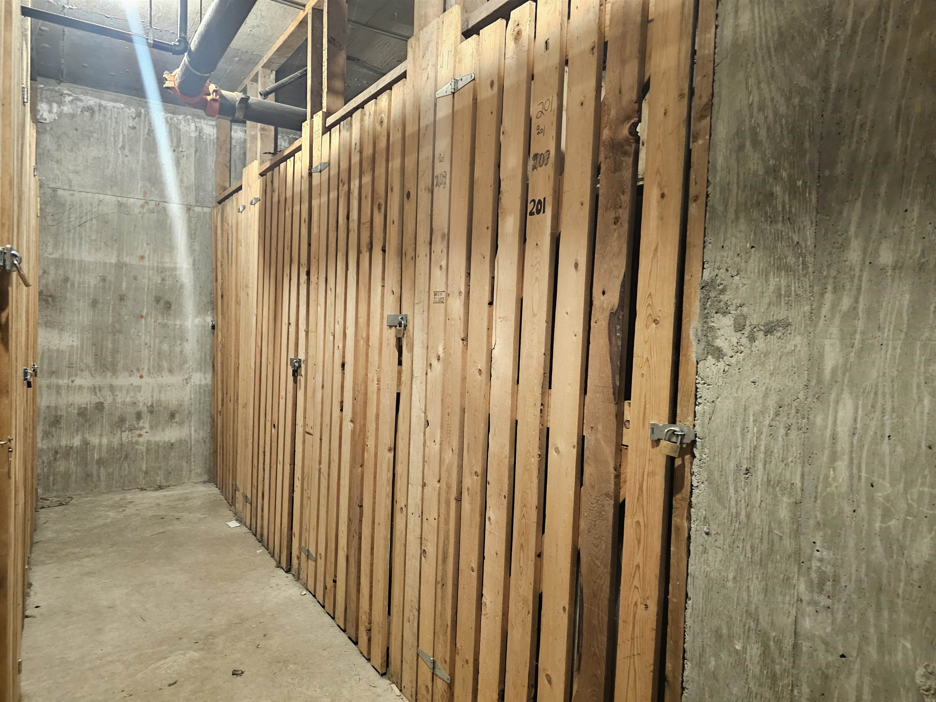 201 1167 PIPELINE ROAD Unit: 201