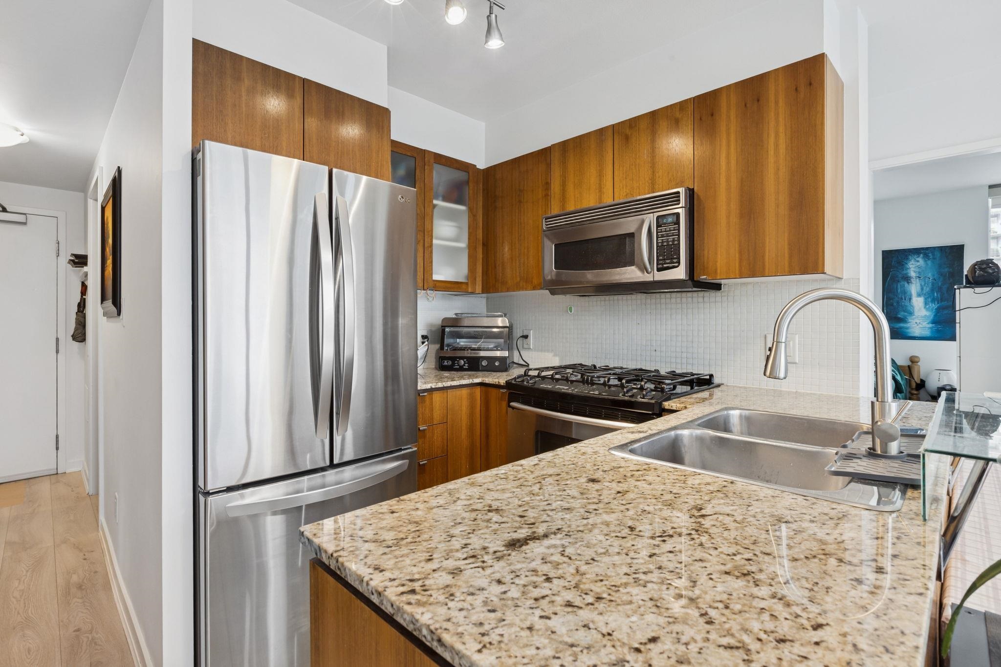 1101 822 SEYMOUR STREET Unit: 1101