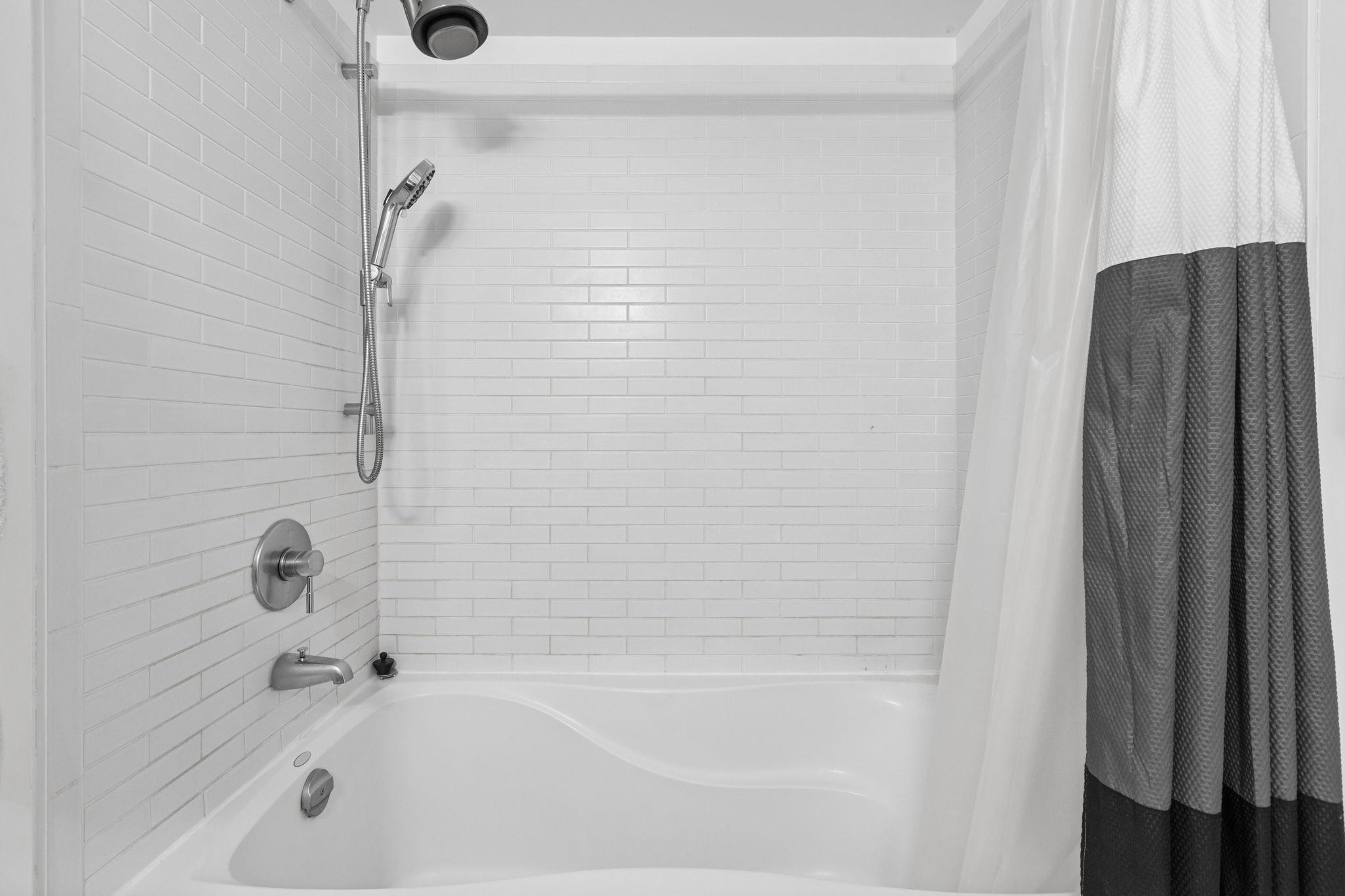 1101 822 SEYMOUR STREET Unit: 1101