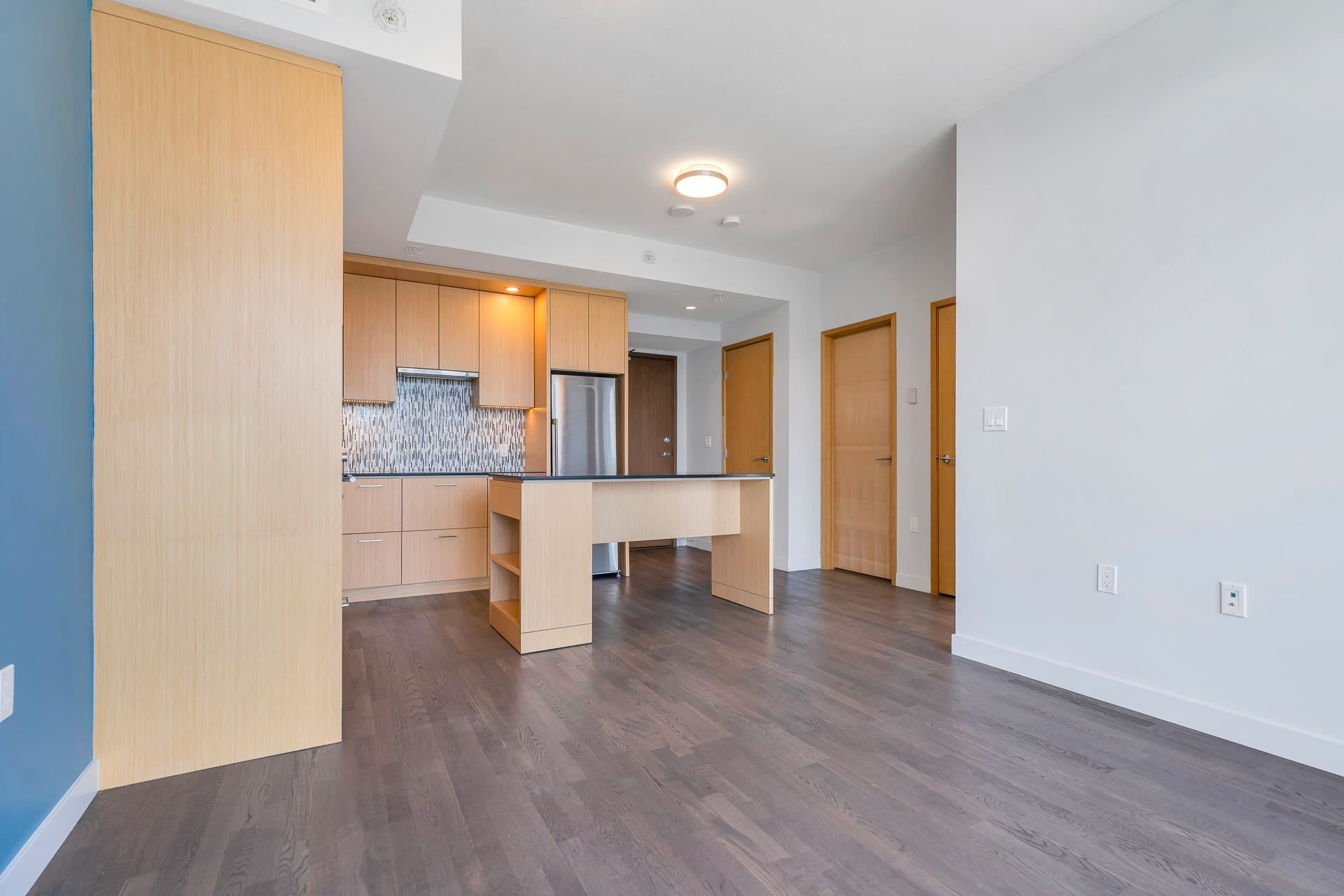 1607 13495 CENTRAL AVENUE Unit: 1607