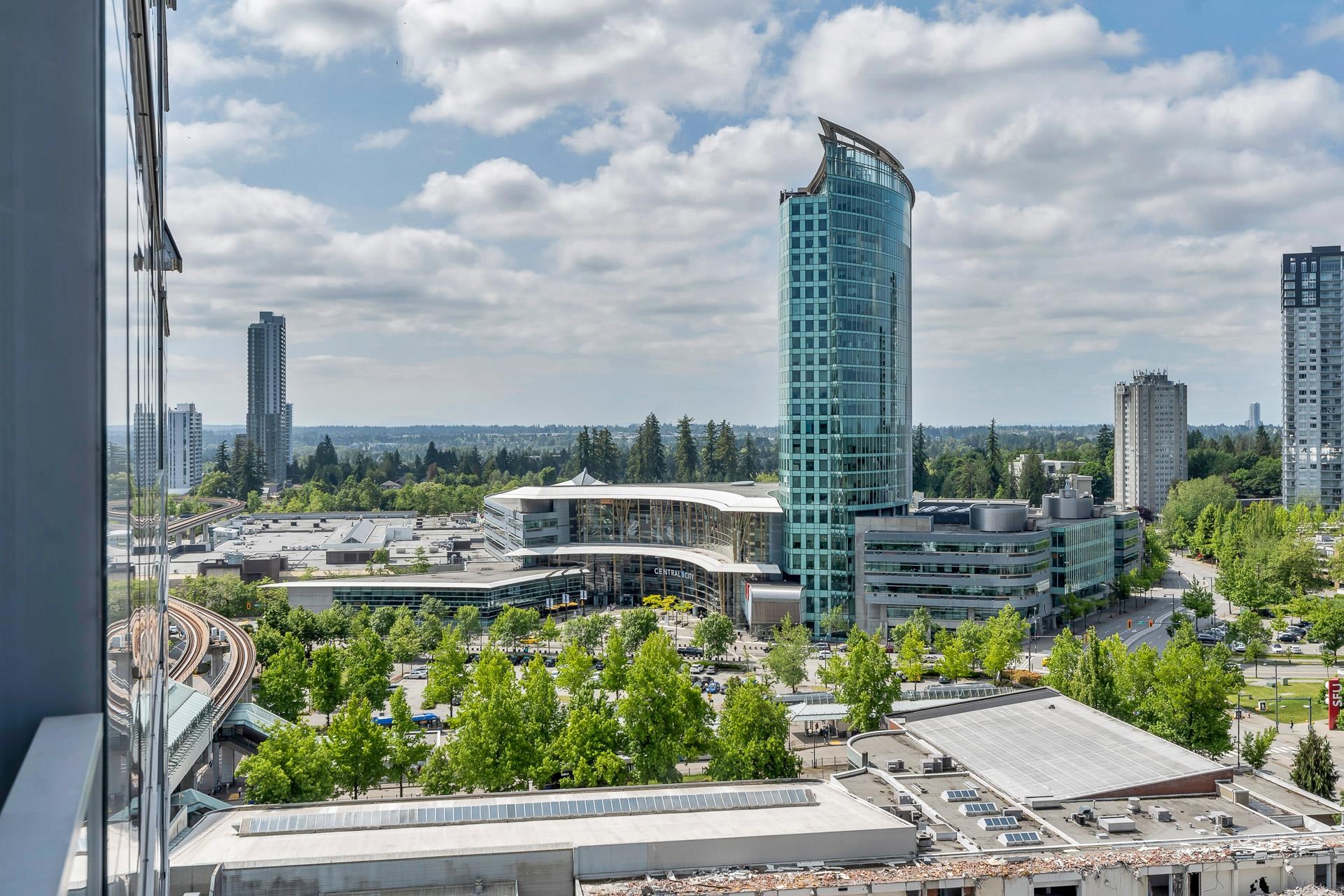 1607 13495 CENTRAL AVENUE Unit: 1607