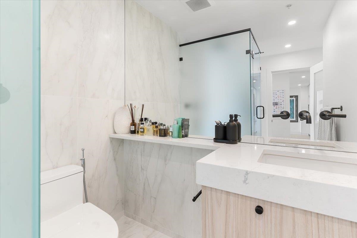 3001 969 RICHARDS STREET Unit: 3001