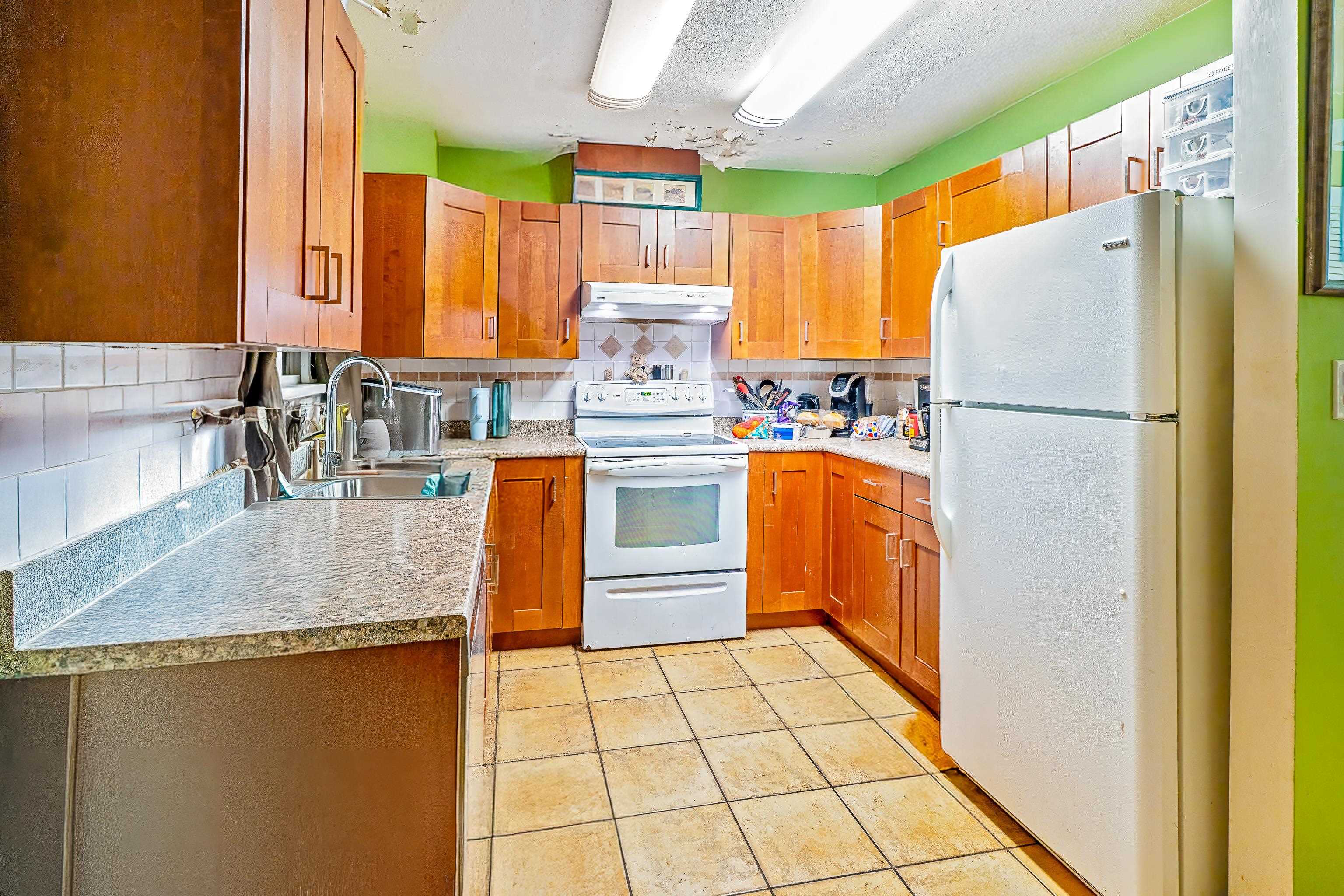 24 20630 118 AVENUE Unit: 24