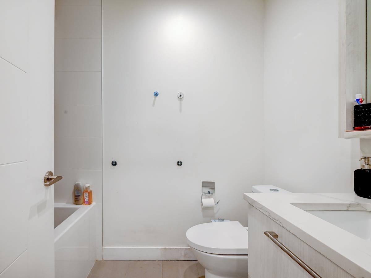 120 2035 GLENAIRE DRIVE Unit: 120