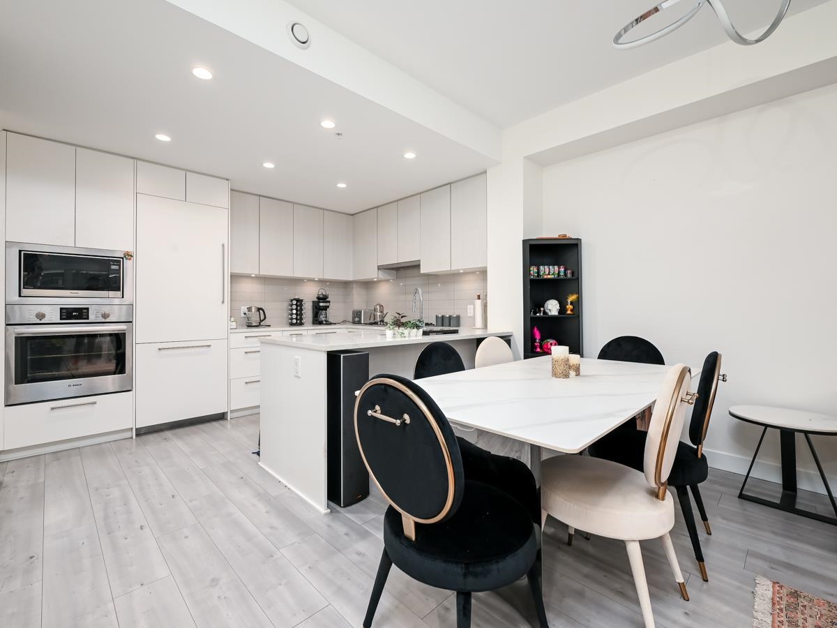 120 2035 GLENAIRE DRIVE Unit: 120