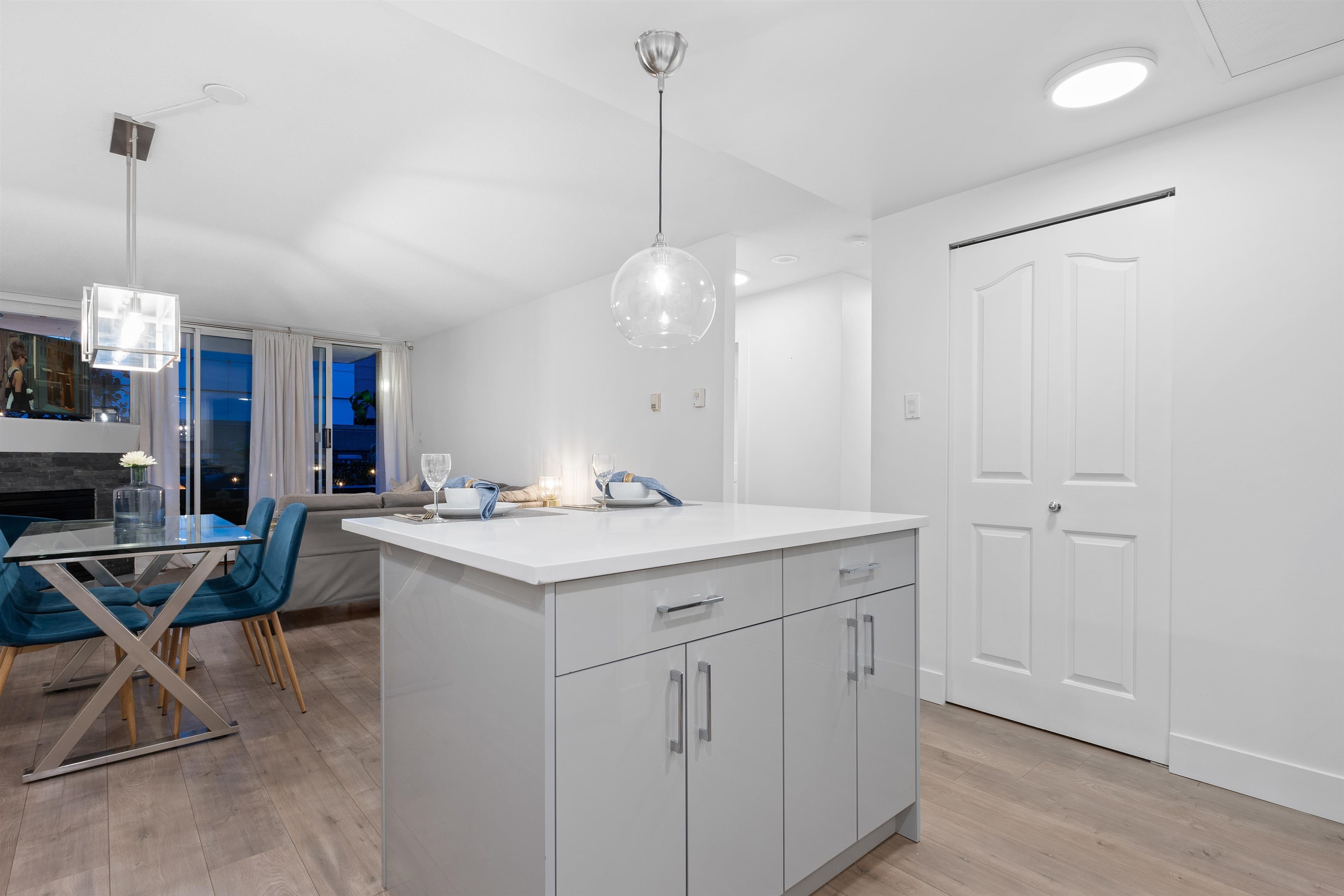 312 555 ABBOTT STREET STREET Unit: 312