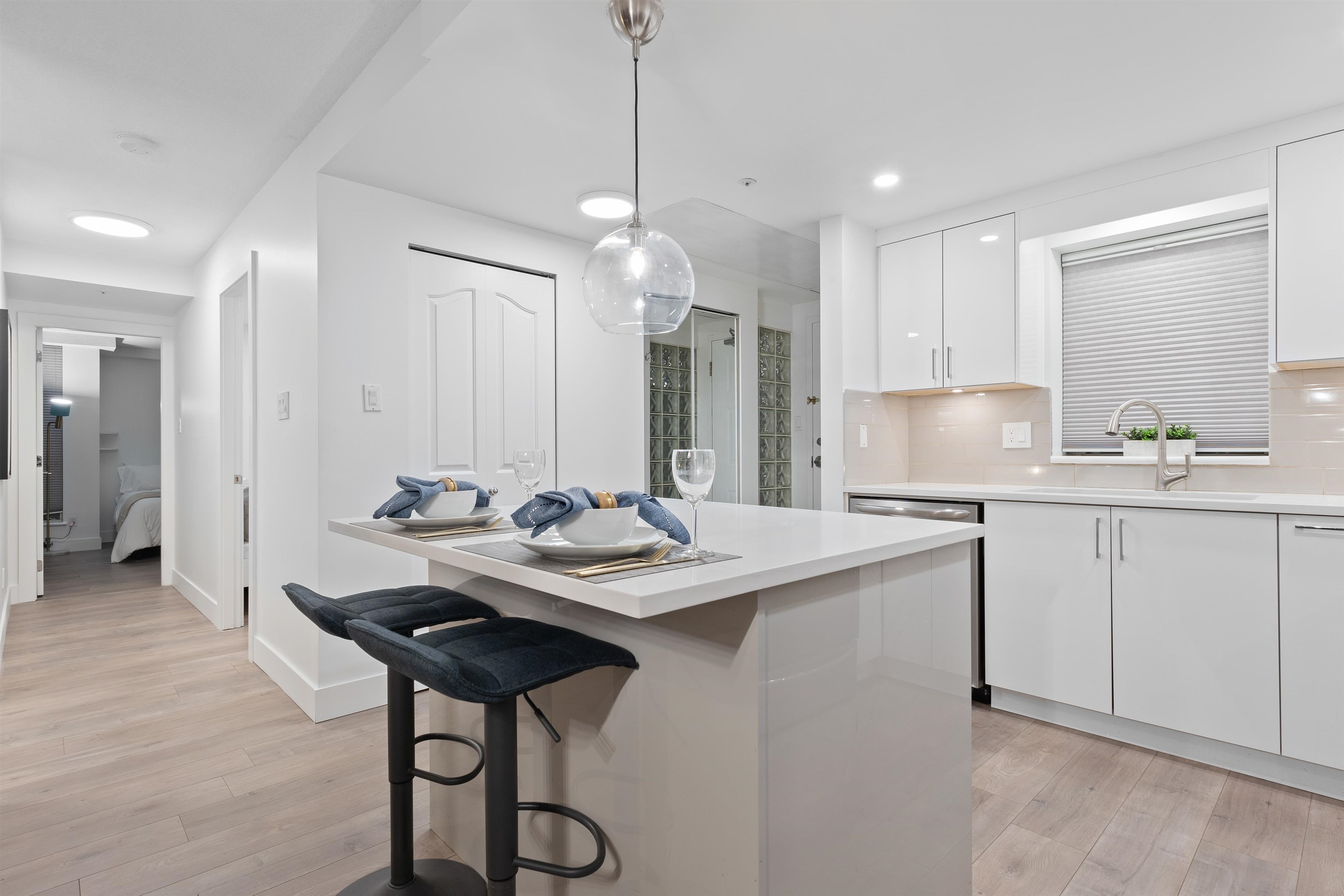 312 555 ABBOTT STREET STREET Unit: 312