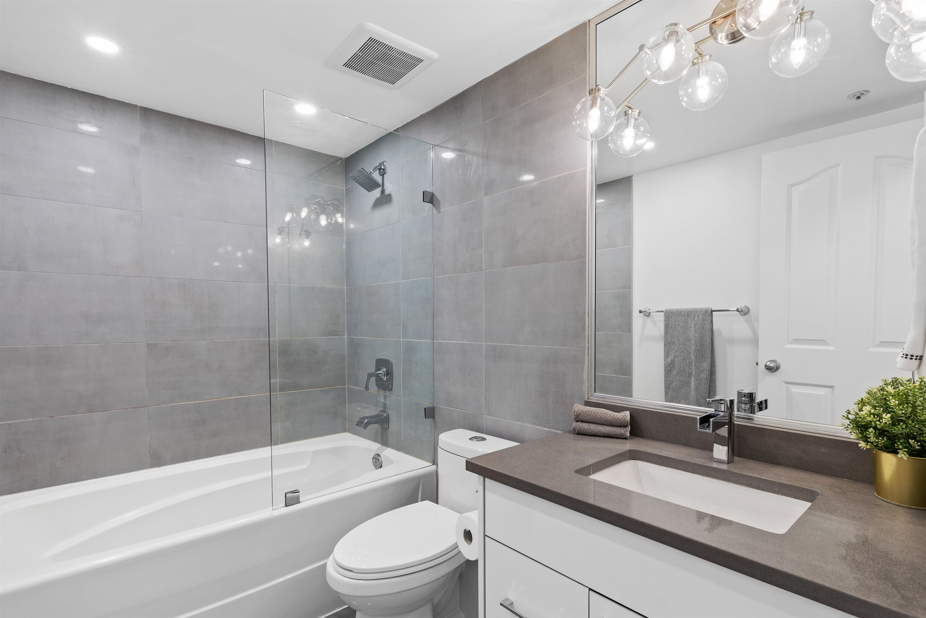 312 555 ABBOTT STREET STREET Unit: 312