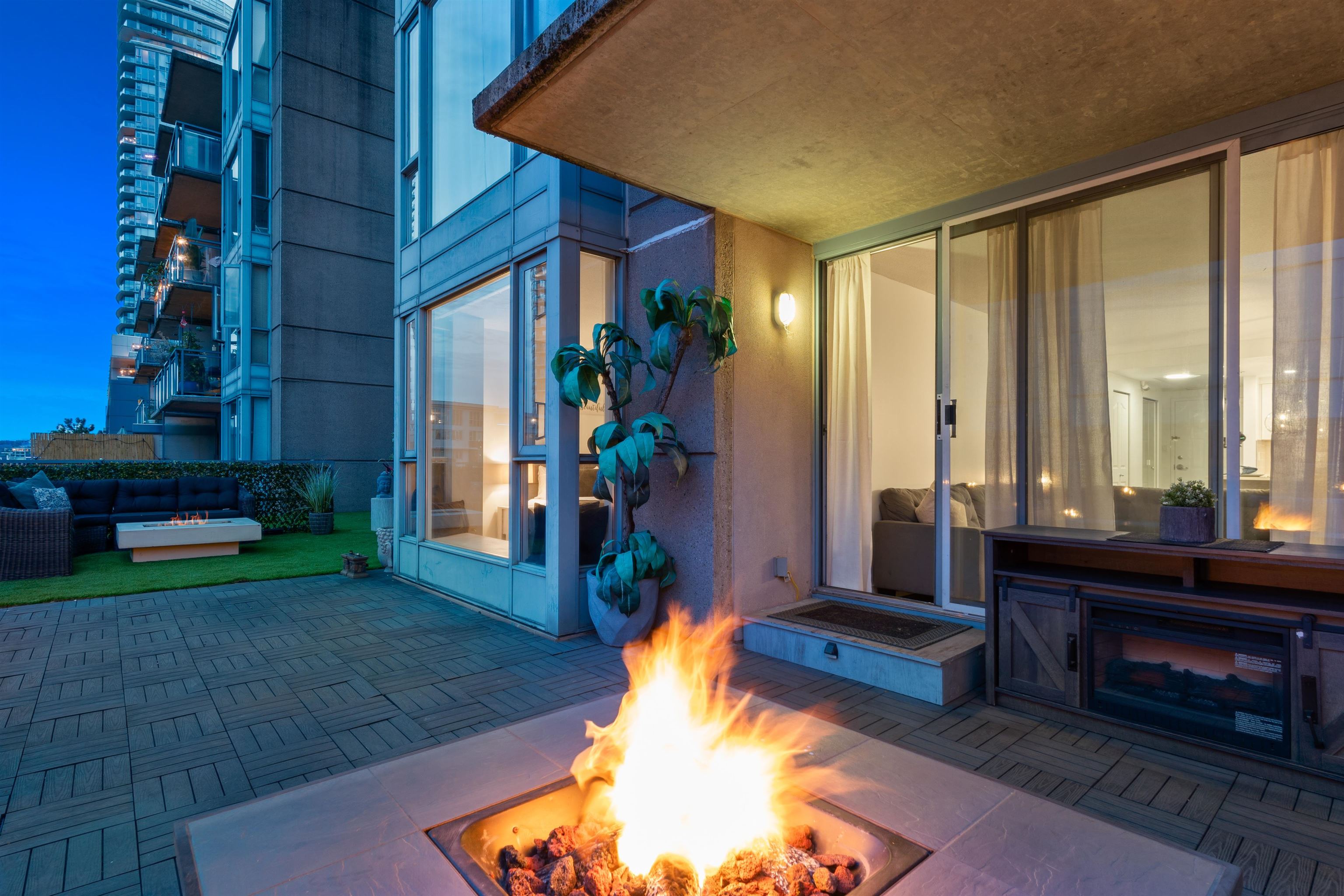 312 555 ABBOTT STREET STREET Unit: 312