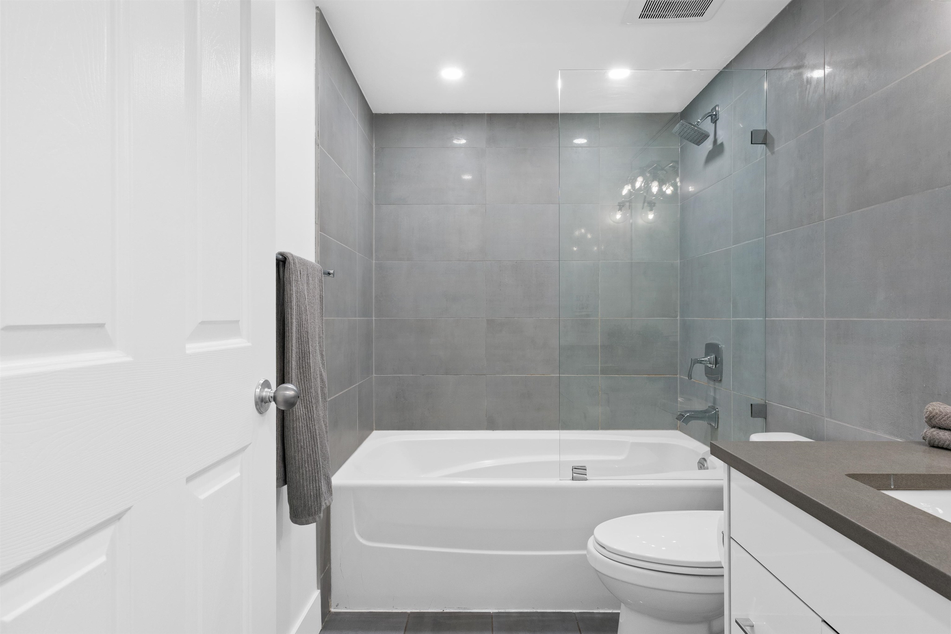 312 555 ABBOTT STREET STREET Unit: 312