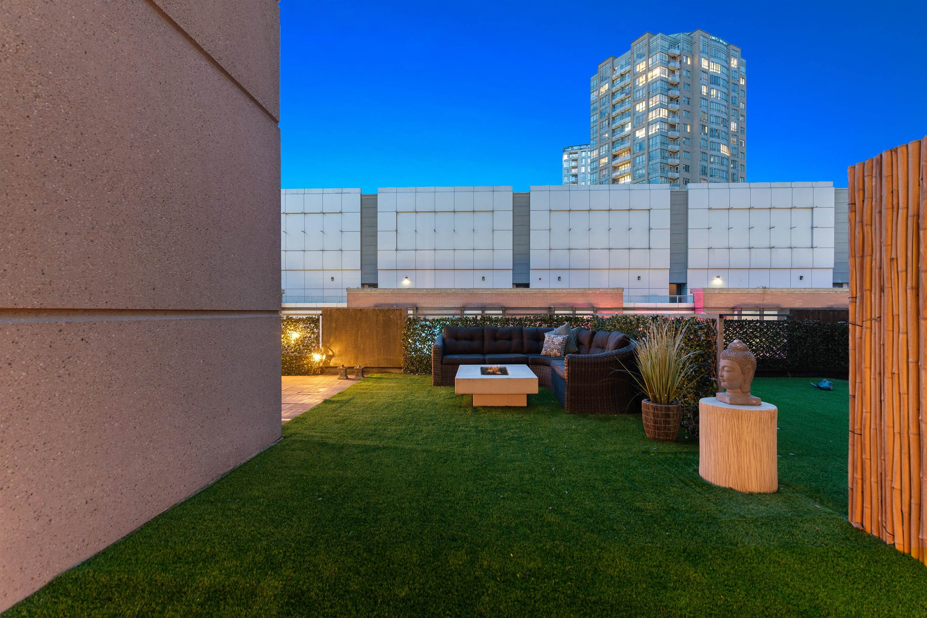 312 555 ABBOTT STREET STREET Unit: 312