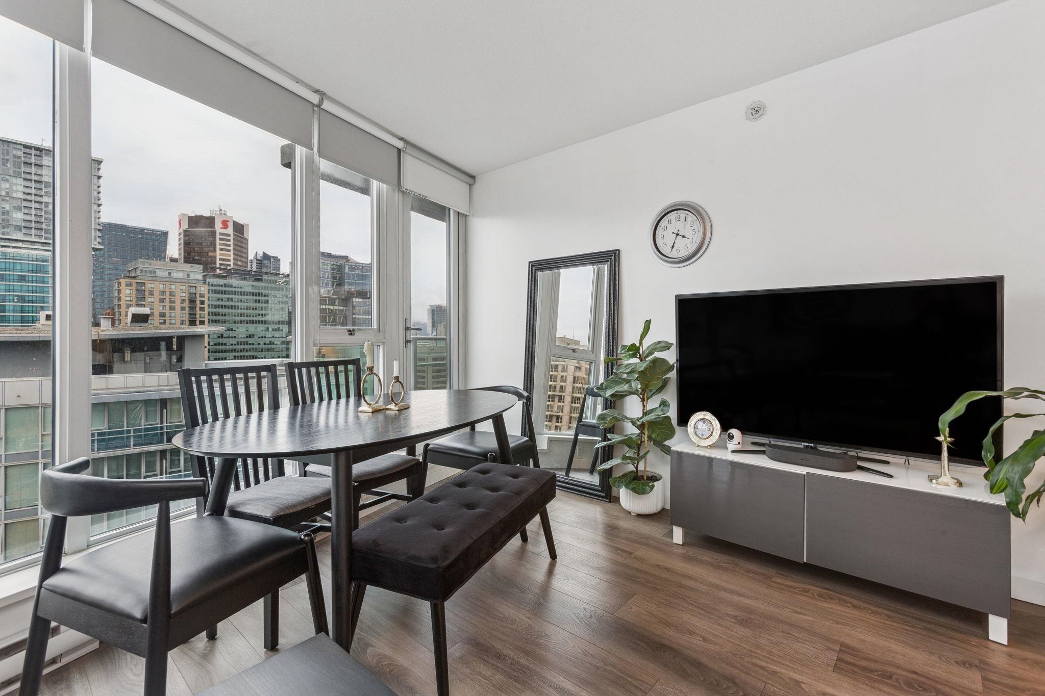 2810 233 ROBSON STREET Unit: 2810