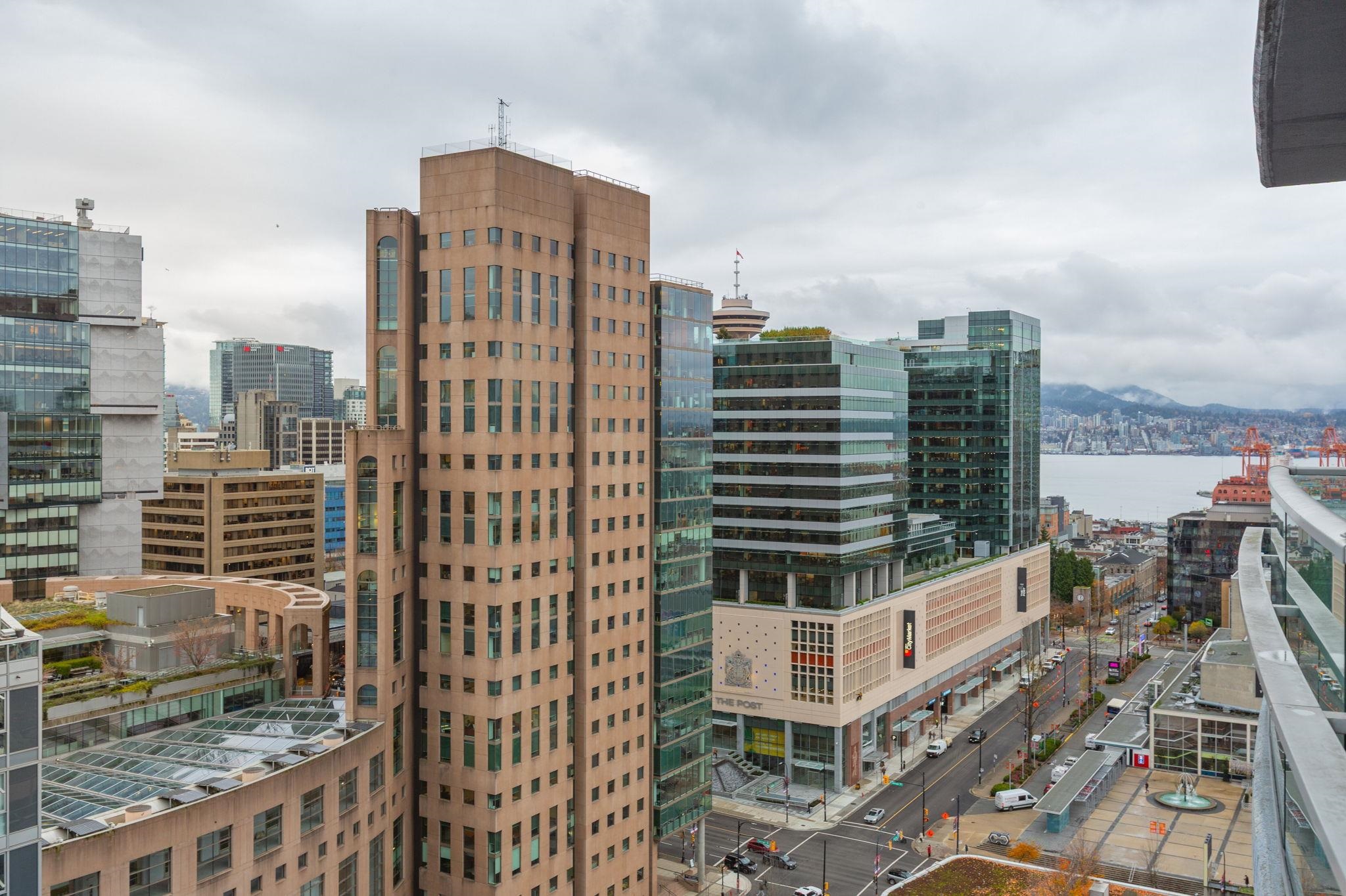 2810 233 ROBSON STREET Unit: 2810