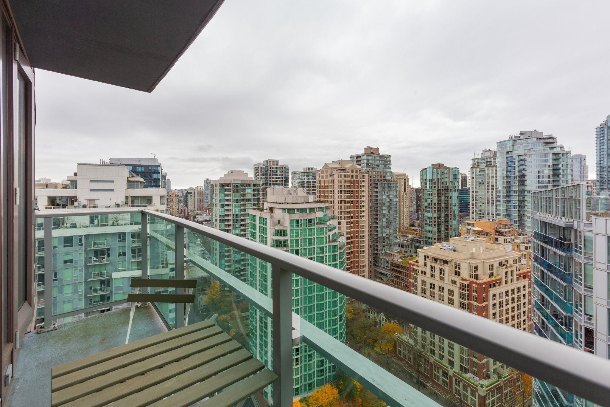 2810 233 ROBSON STREET Unit: 2810