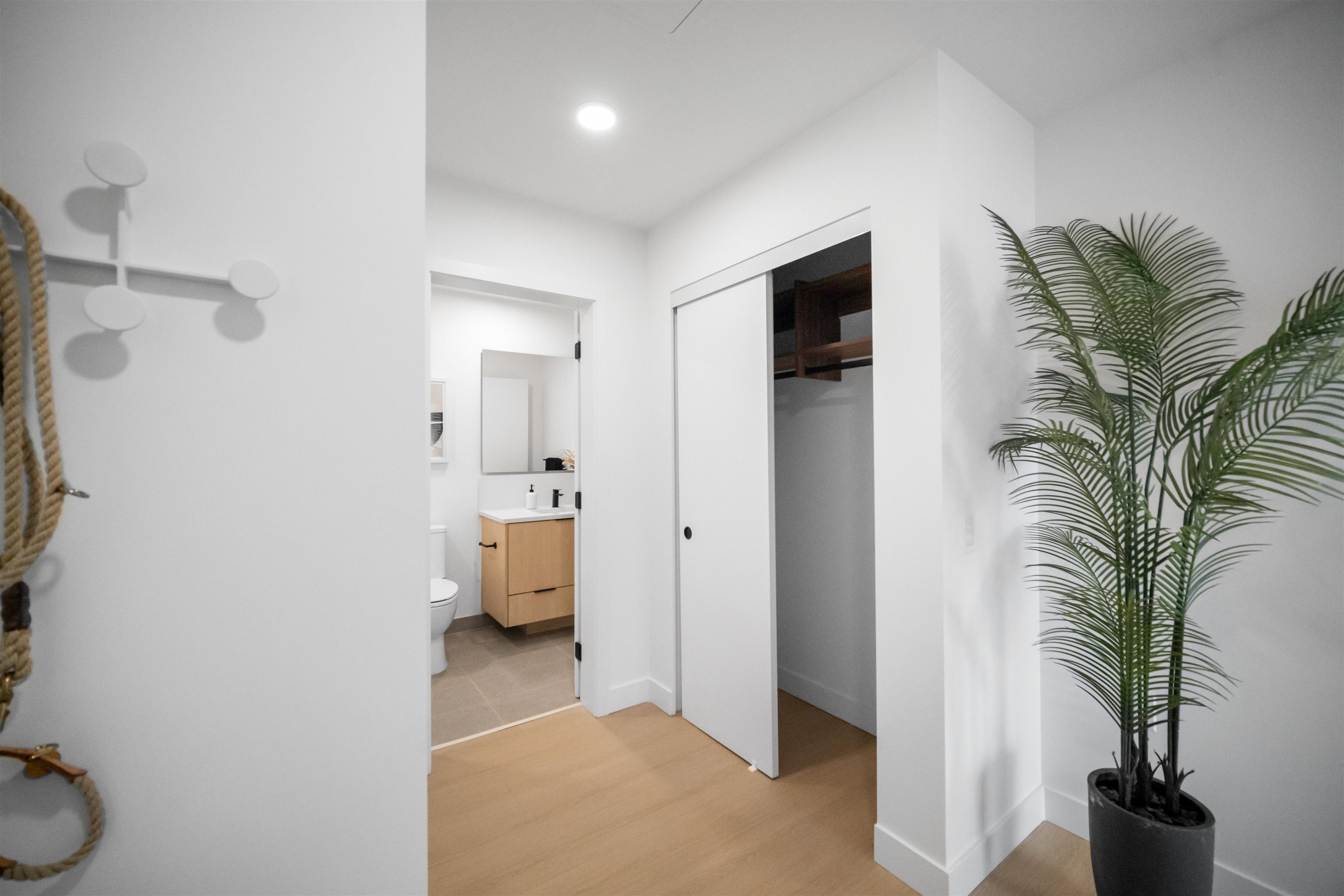 501 422 E 3RD STREET Unit: 501