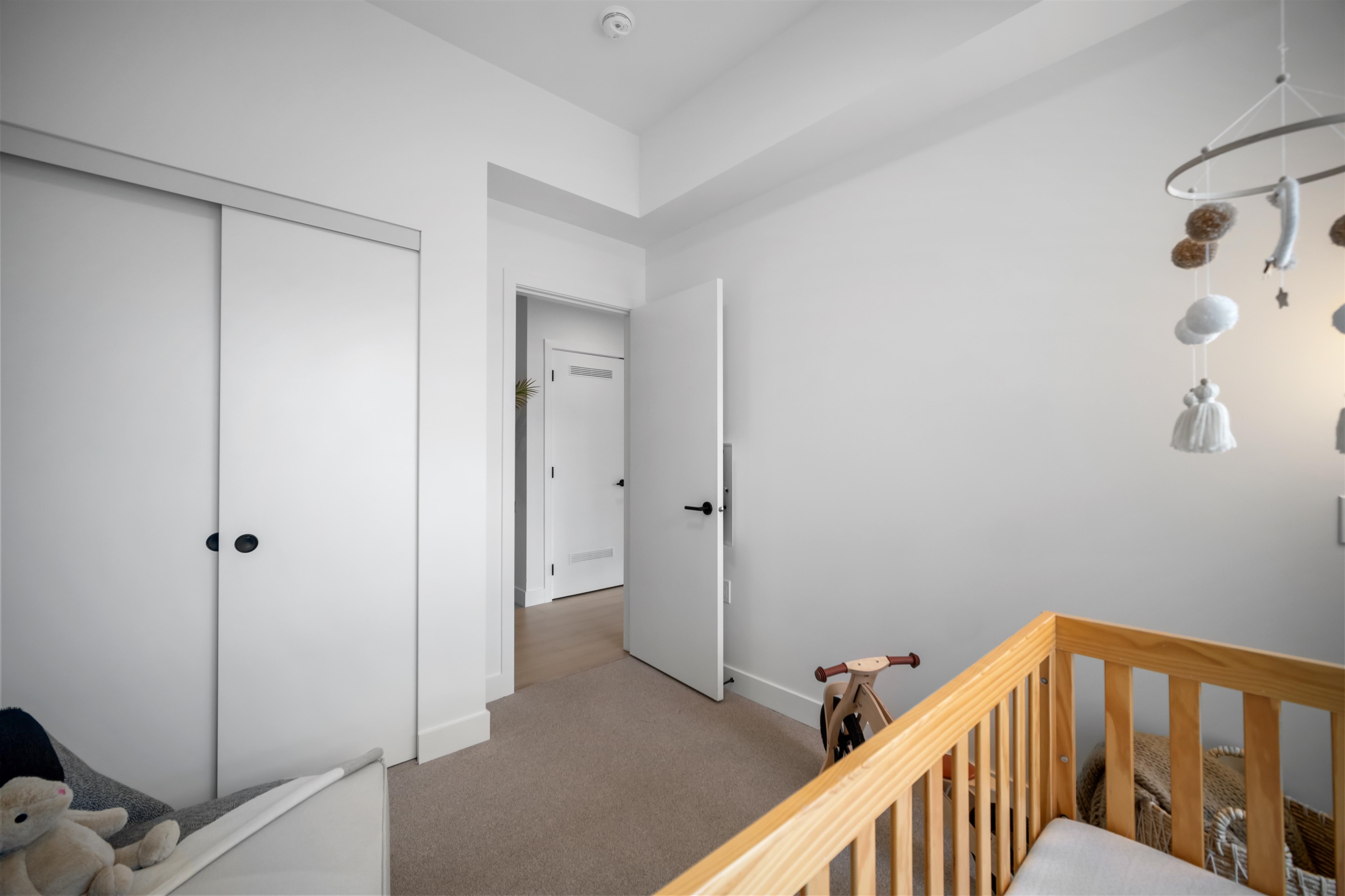 501 422 E 3RD STREET Unit: 501