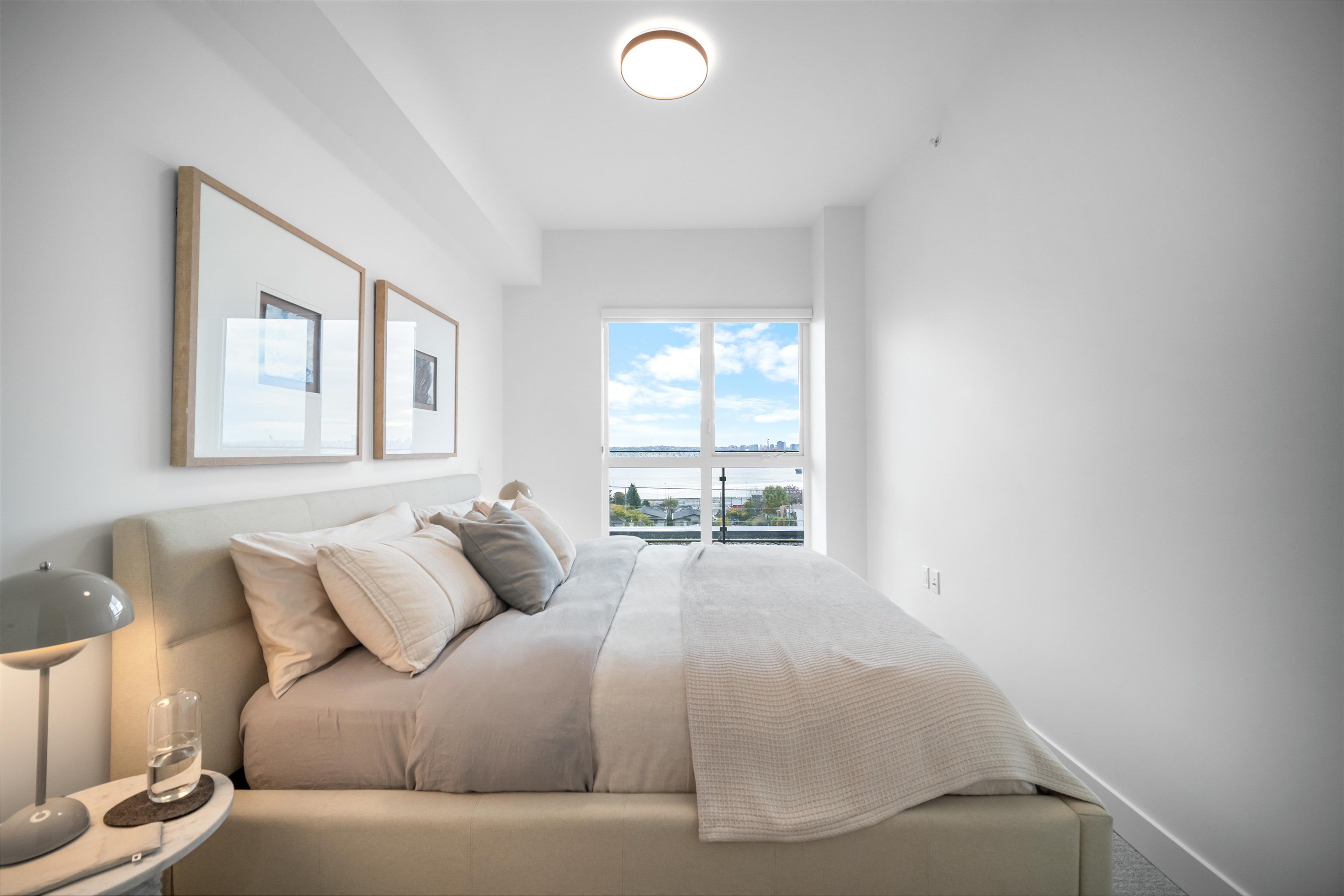 501 422 E 3RD STREET Unit: 501