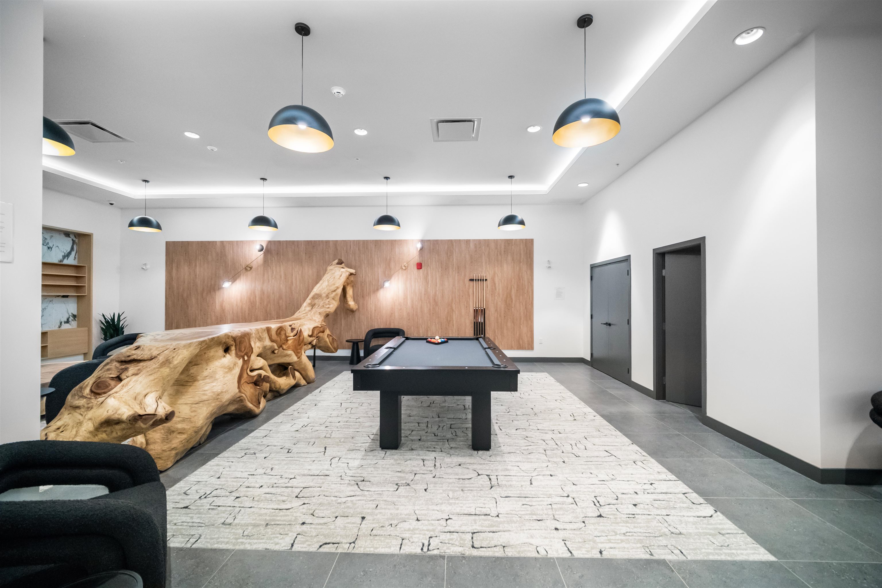 501 422 E 3RD STREET Unit: 501