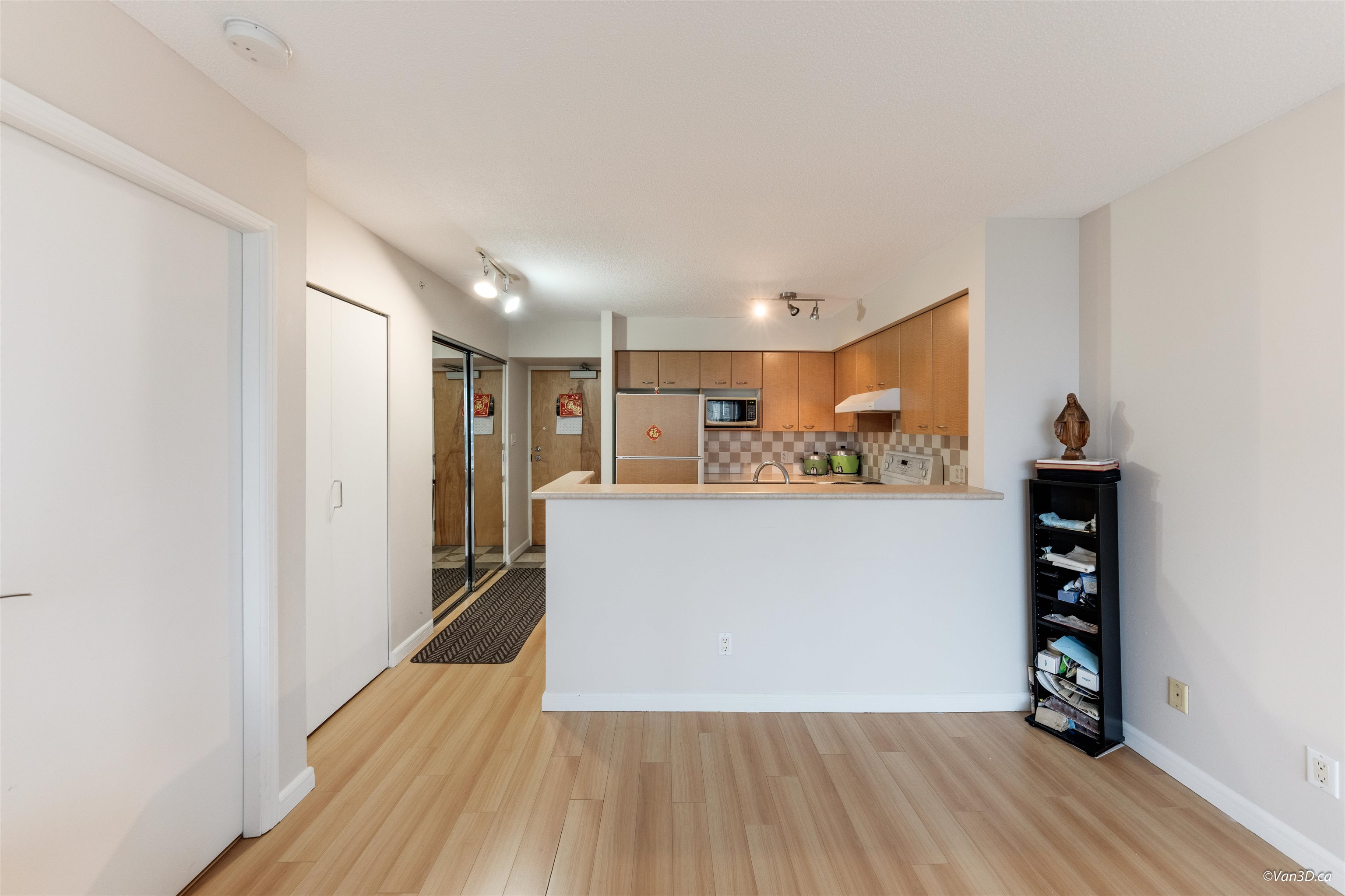 805 6088 WILLINGDON AVENUE Unit: 805