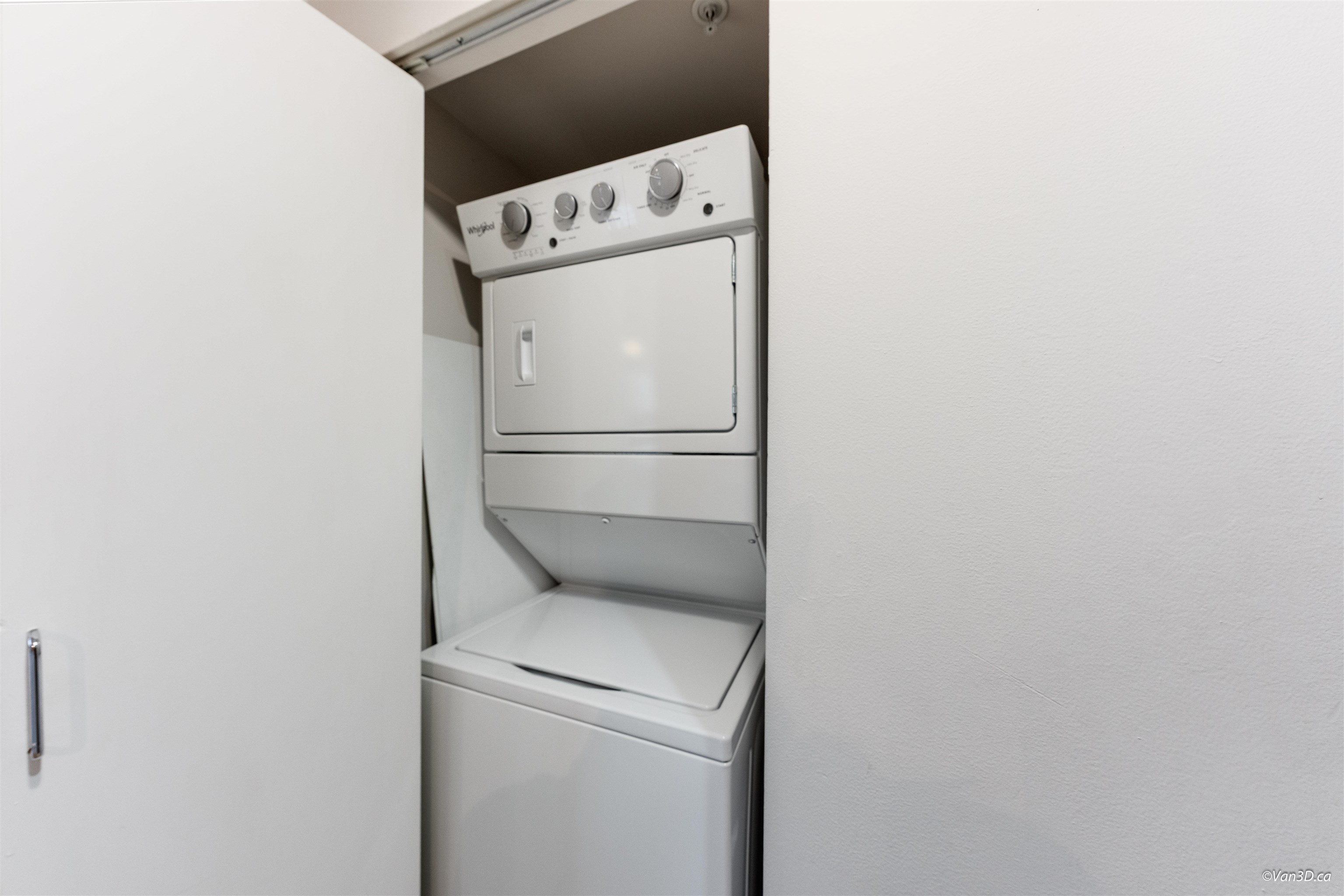 805 6088 WILLINGDON AVENUE Unit: 805