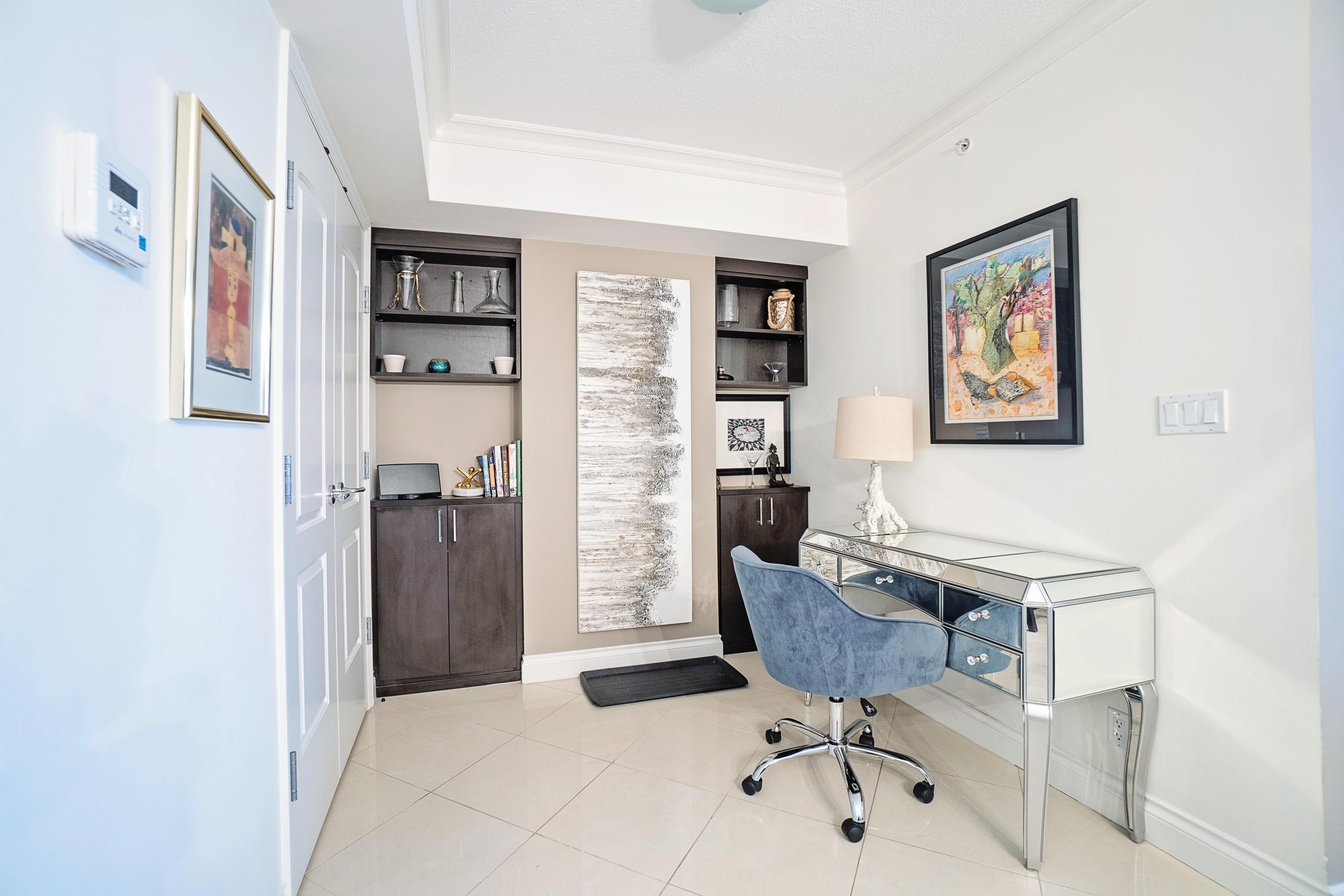 903 133 E ESPLANADE Unit: 903