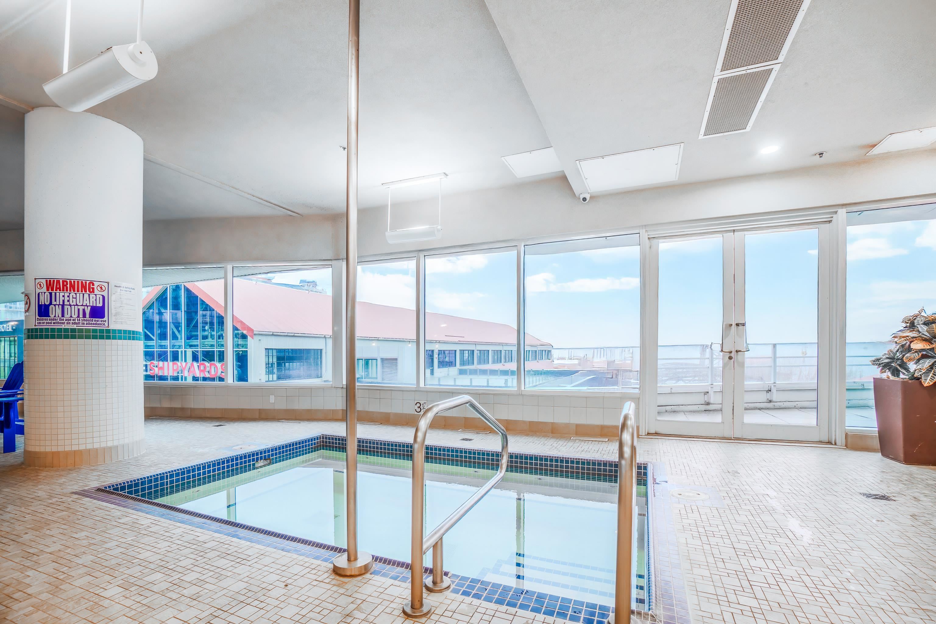 903 133 E ESPLANADE Unit: 903