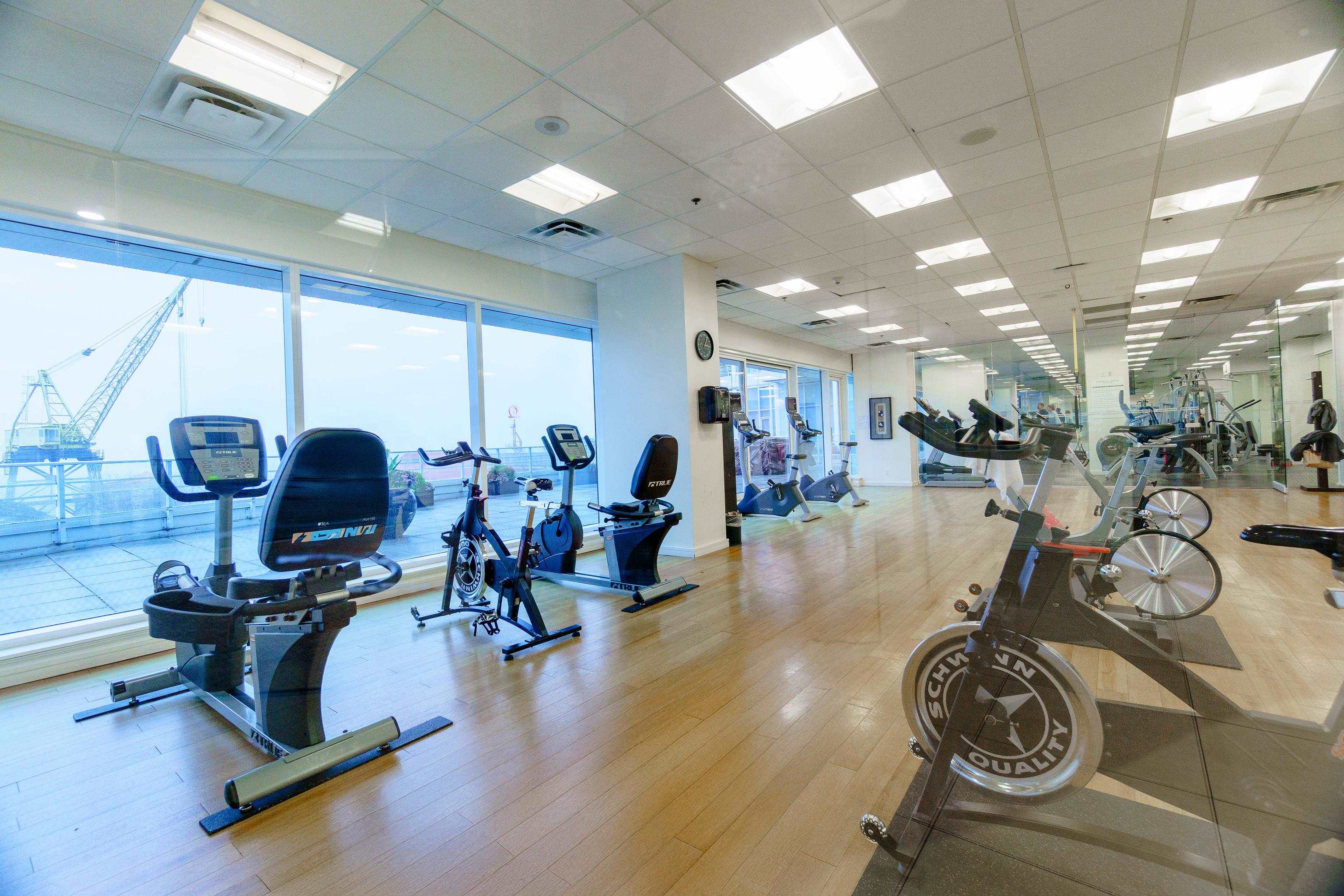 903 133 E ESPLANADE Unit: 903