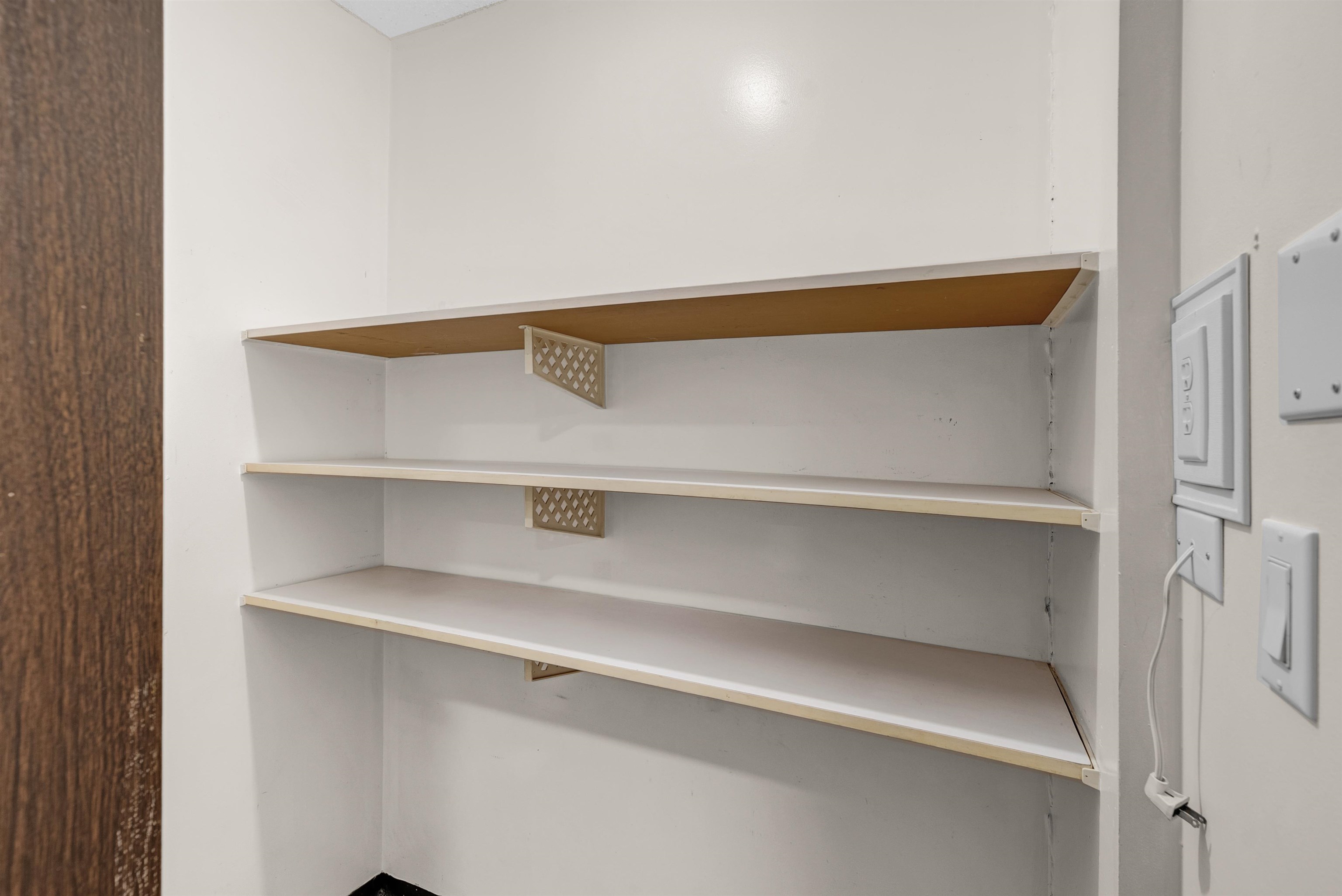 107 1121 HOWIE AVENUE Unit: 107