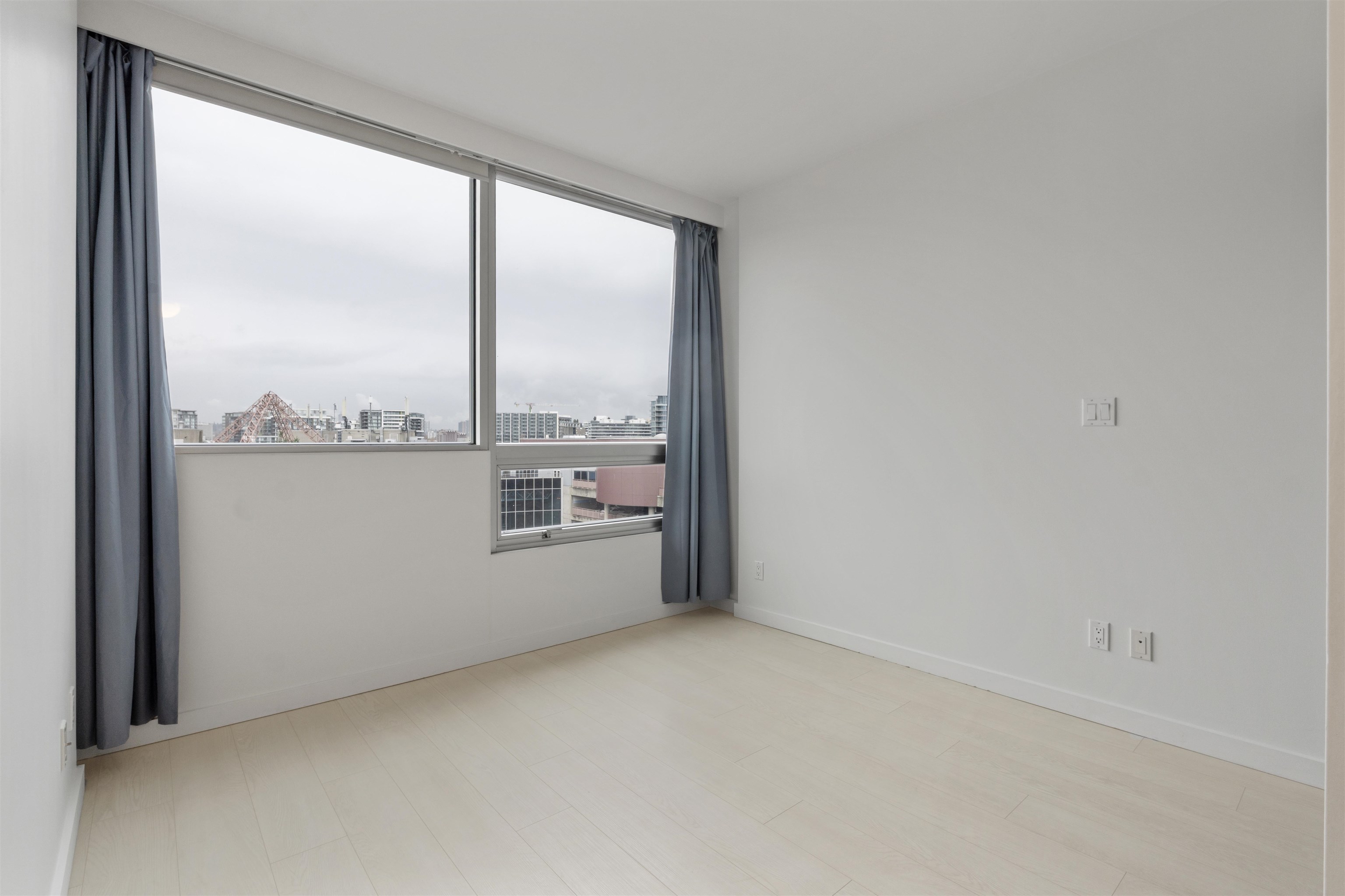 713 8080 CAMBIE ROAD Unit: 713