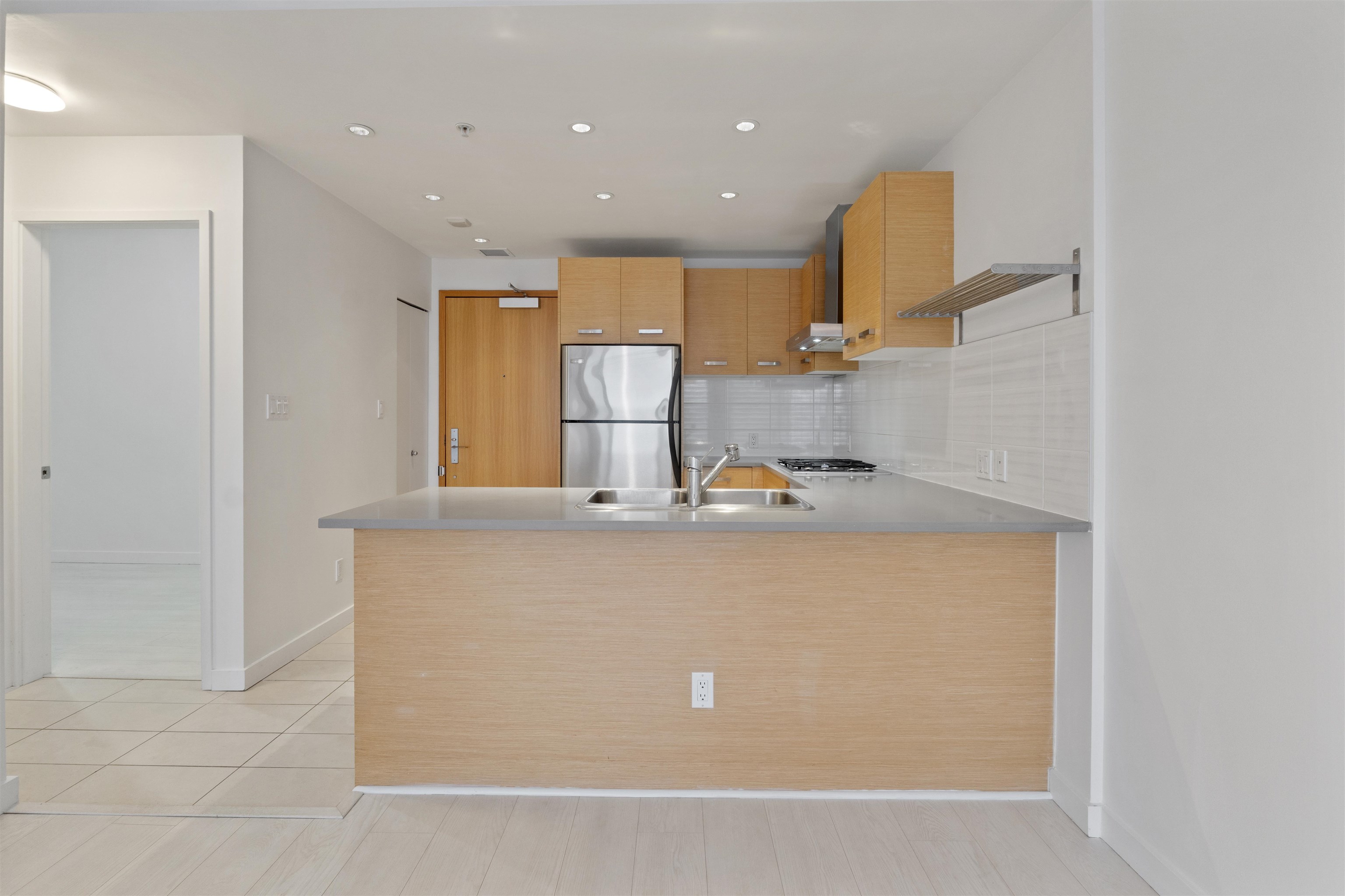 713 8080 CAMBIE ROAD Unit: 713