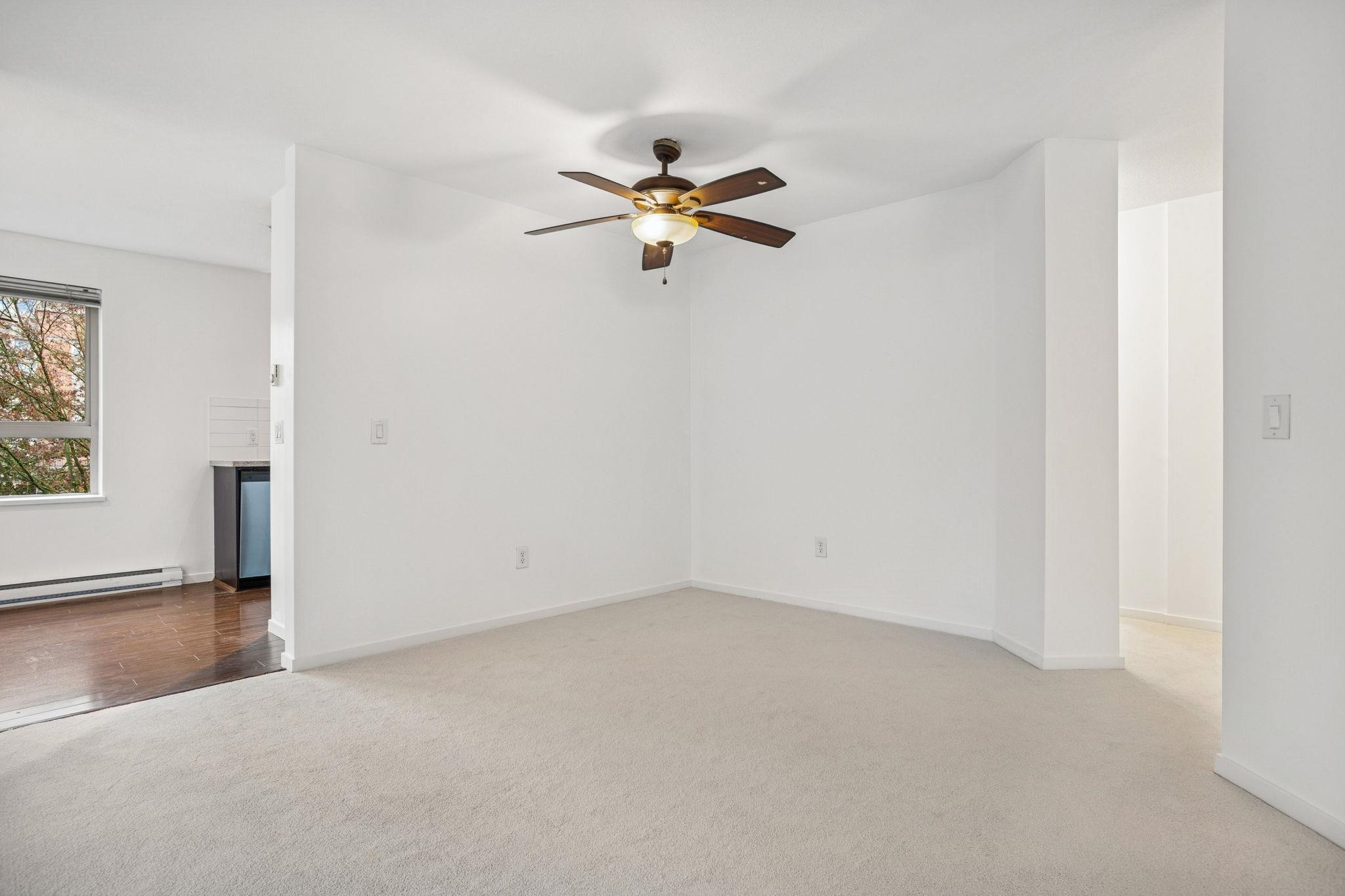 206 700 KLAHANIE DRIVE Unit: 206