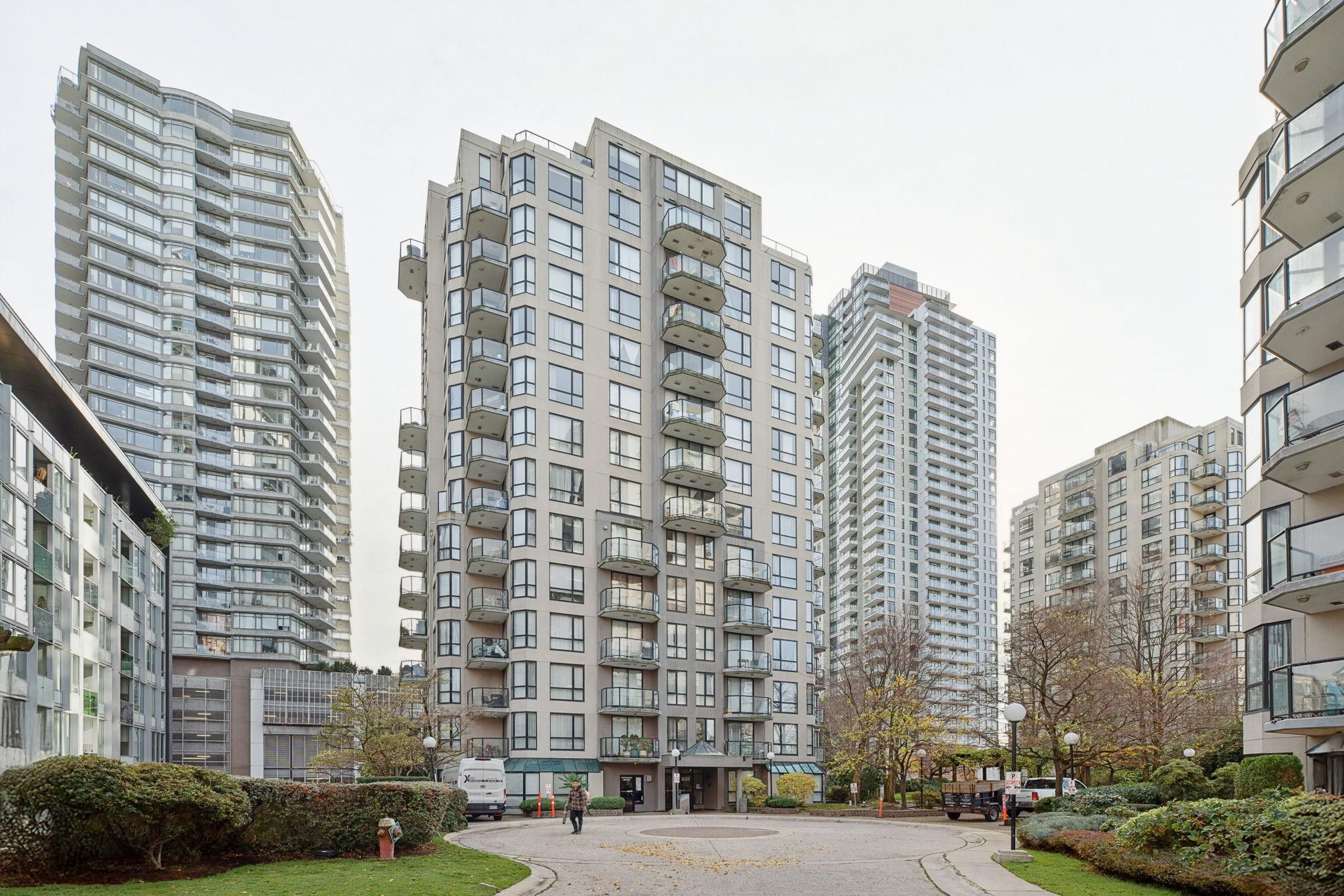 1402 828 AGNES STREET Unit: 1402