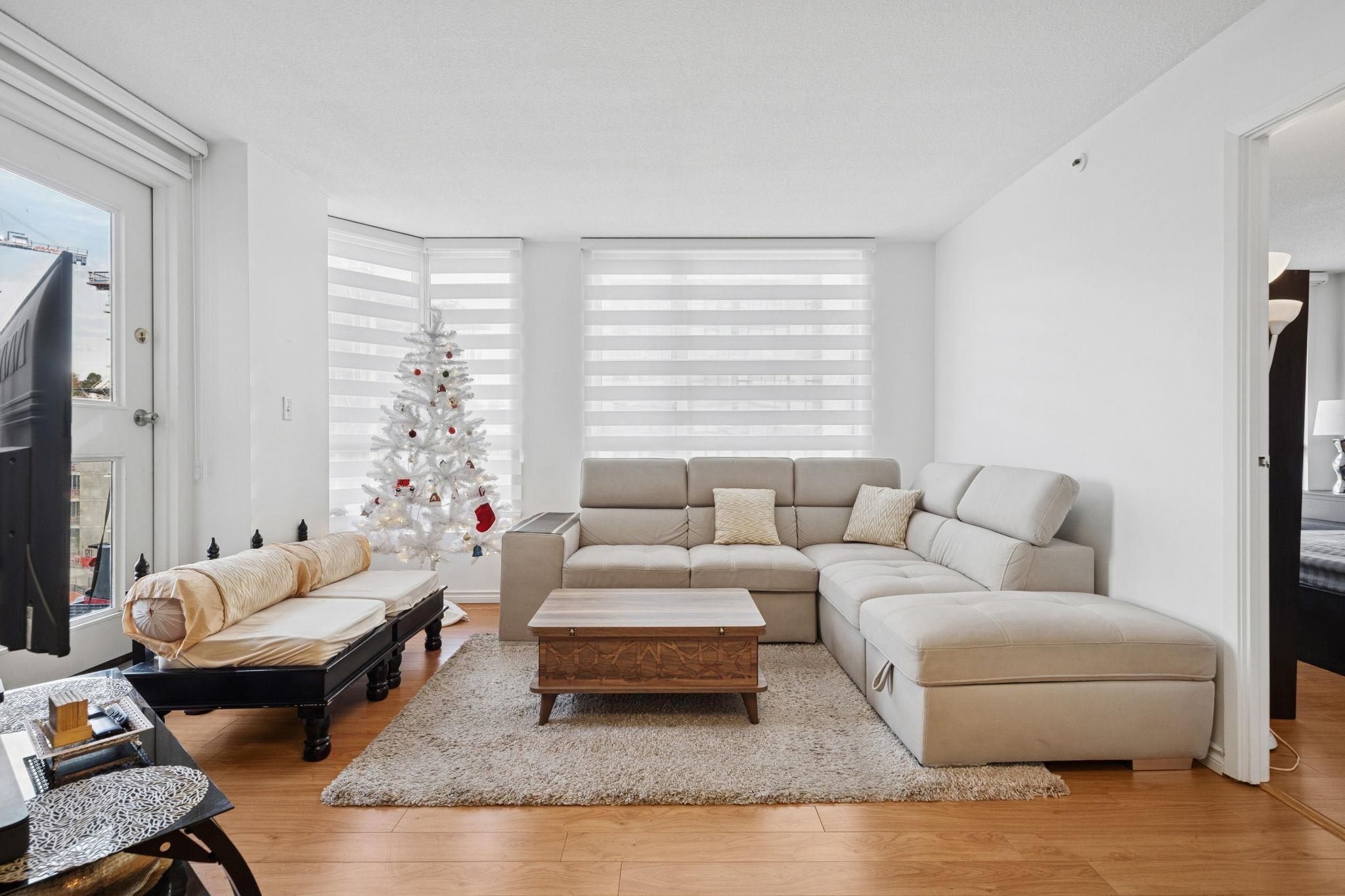 1402 828 AGNES STREET Unit: 1402