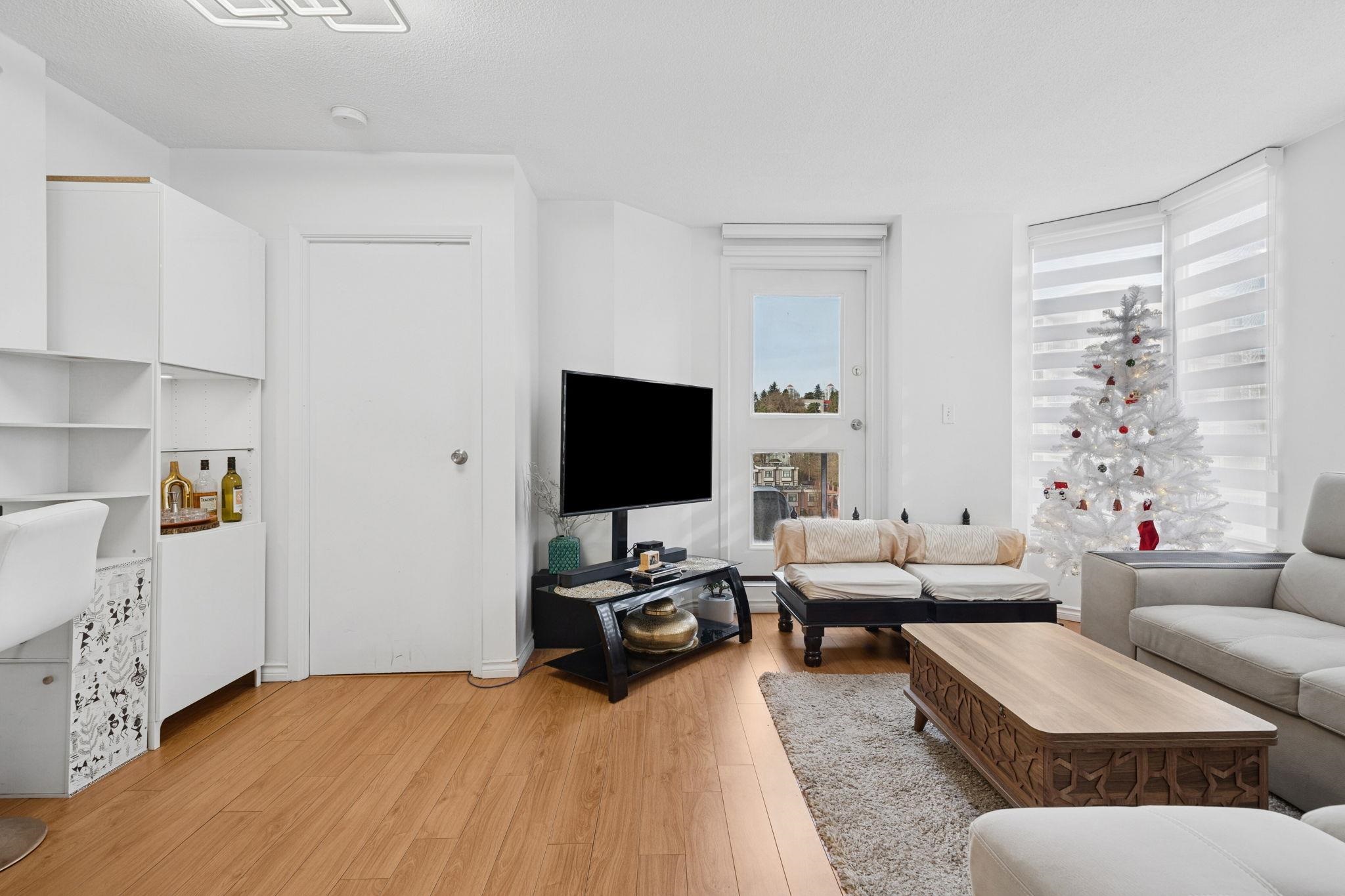 1402 828 AGNES STREET Unit: 1402