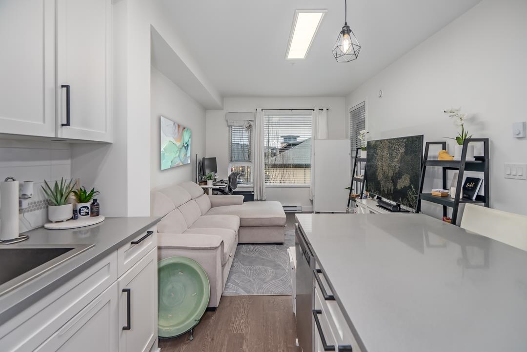 213 8360 DELSOM WAY Unit: 213