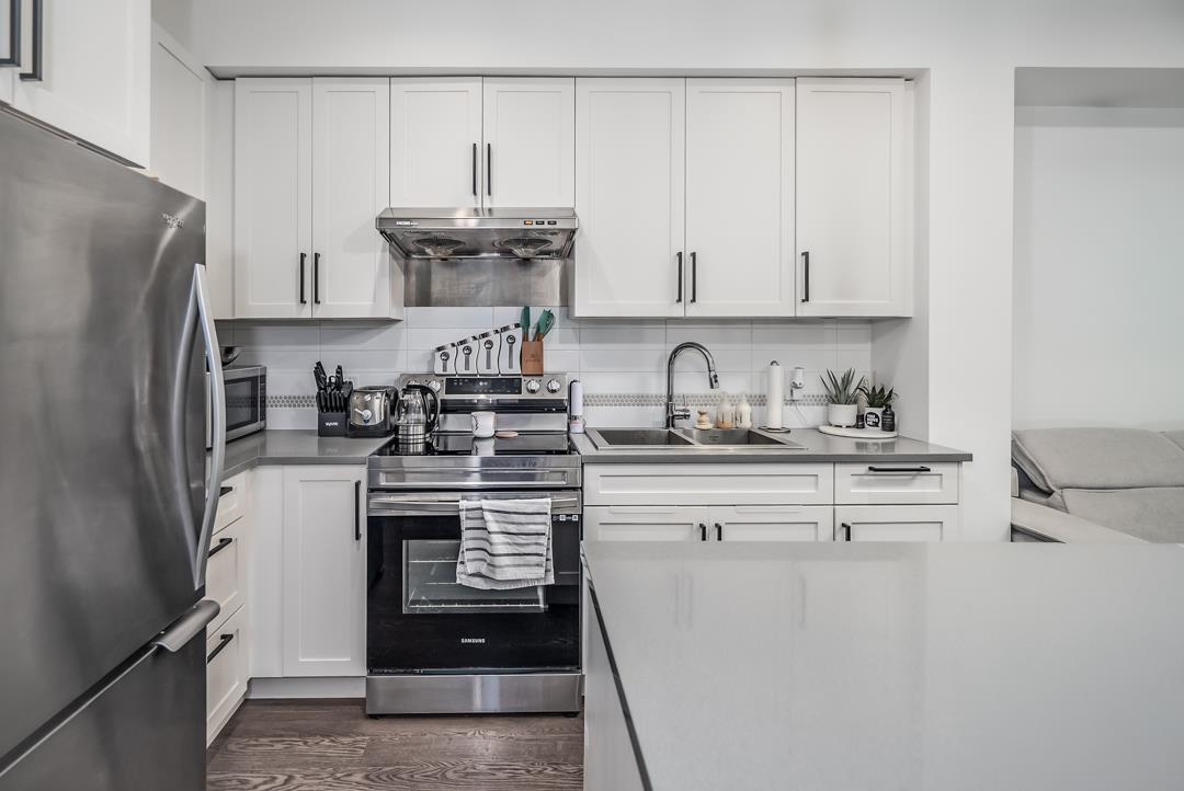 213 8360 DELSOM WAY Unit: 213