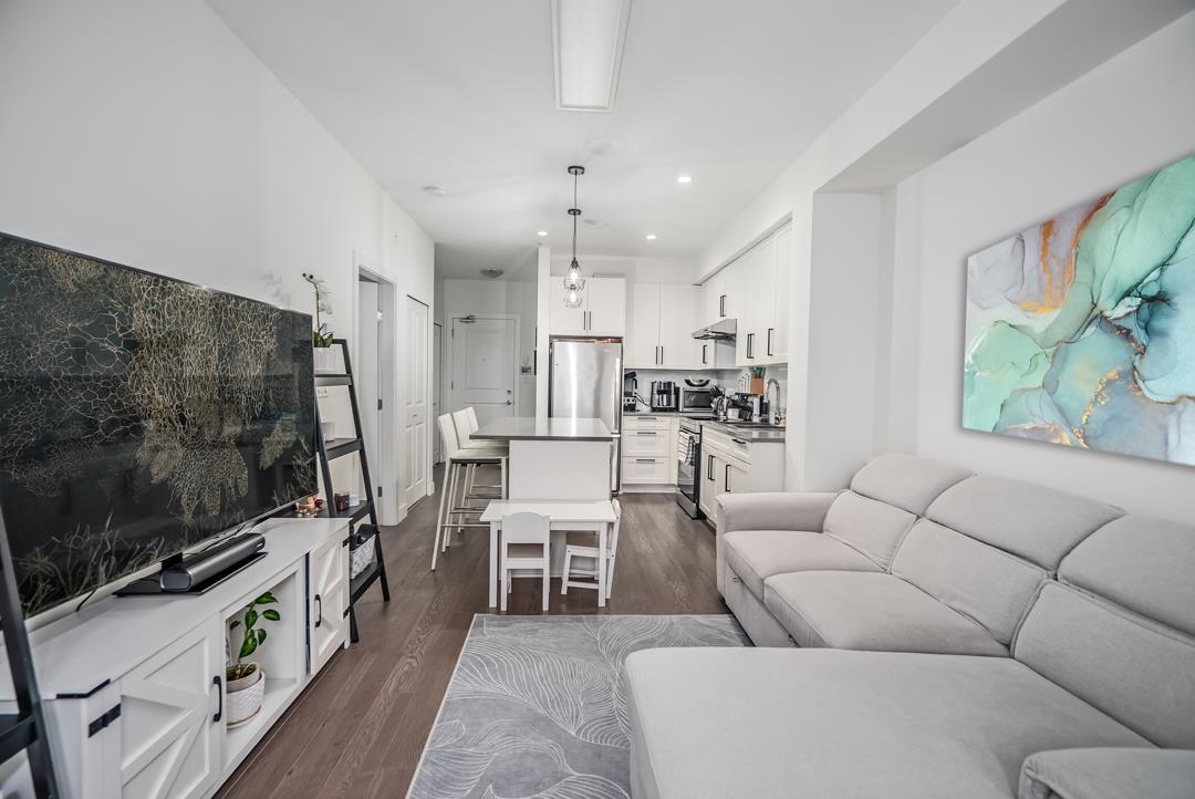 213 8360 DELSOM WAY Unit: 213